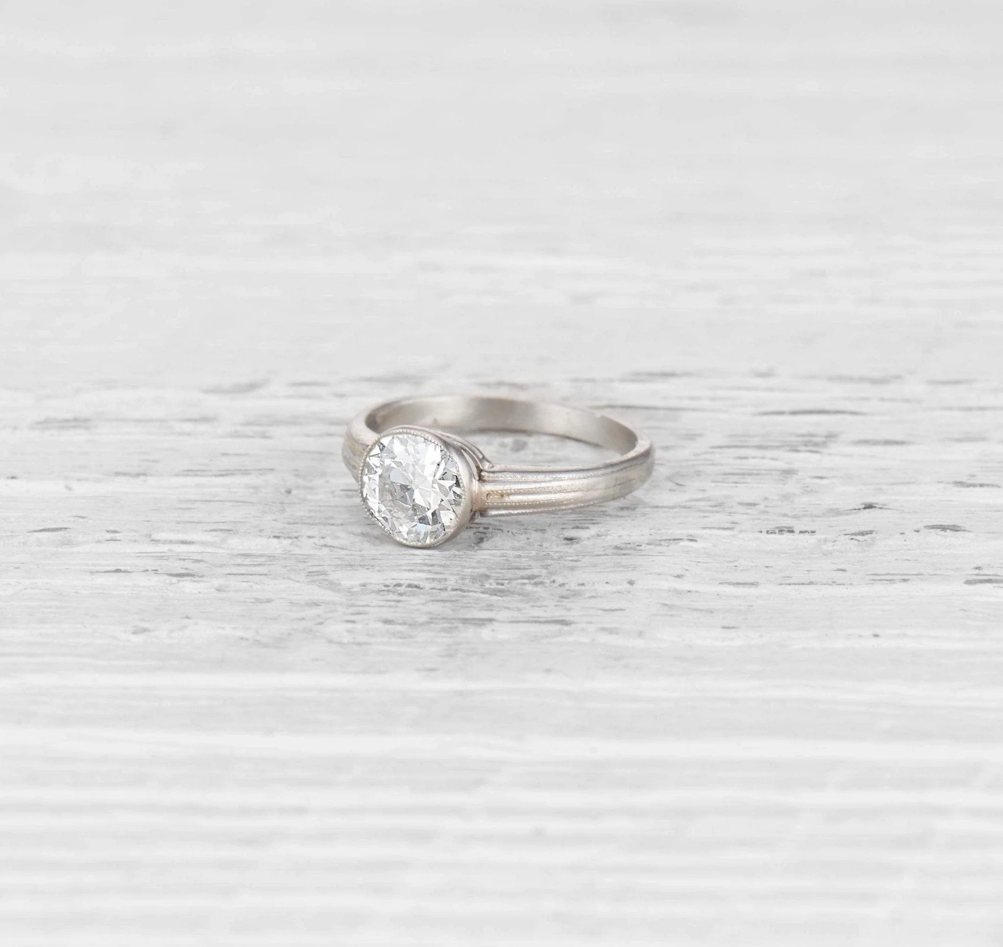.75 CARAT ART DECO DIAMOND ENGAGEMENT RING - Image 2