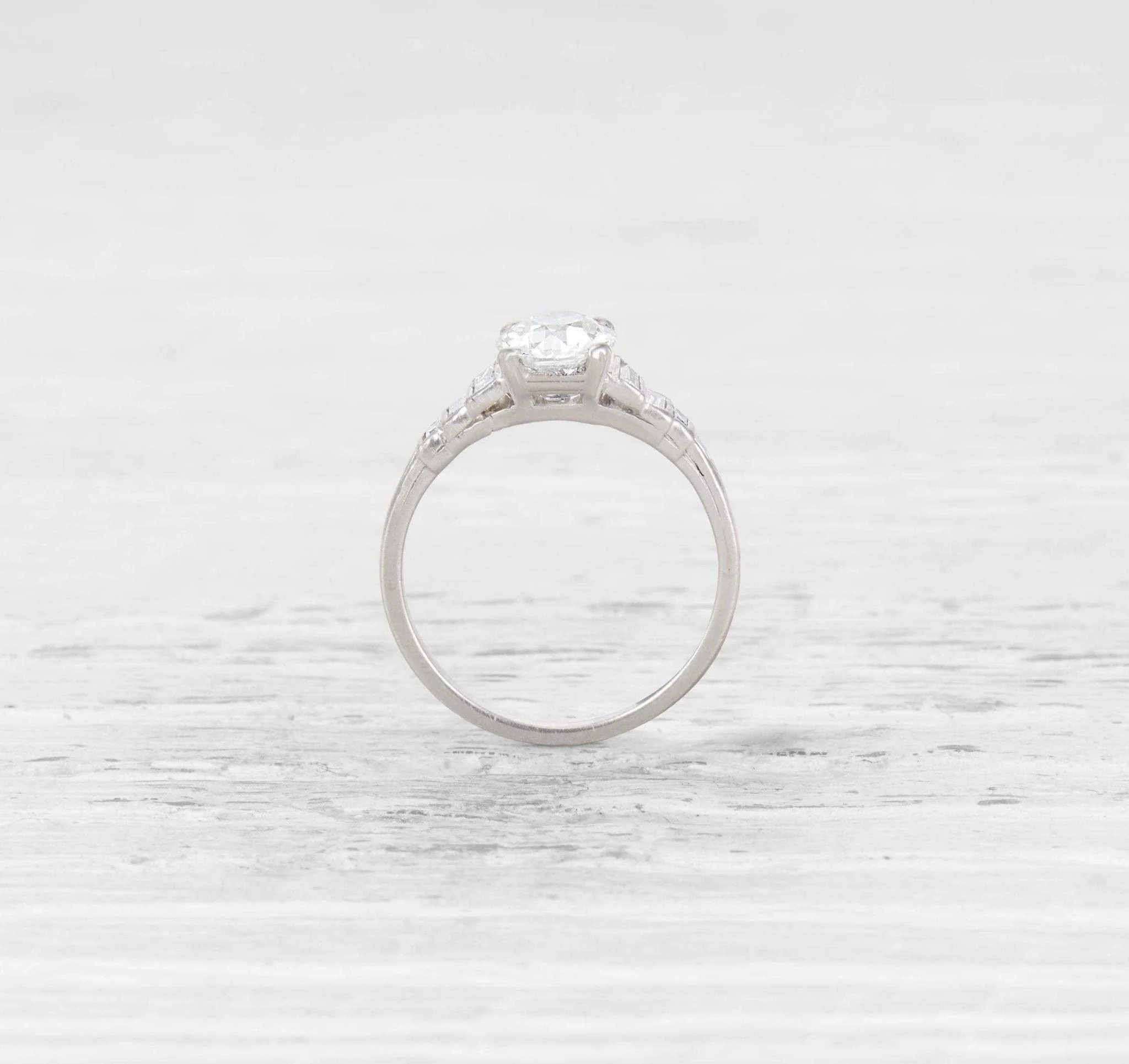 .92 CARAT ART DECO DIAMOND ENGAGEMENT RING - Image 4