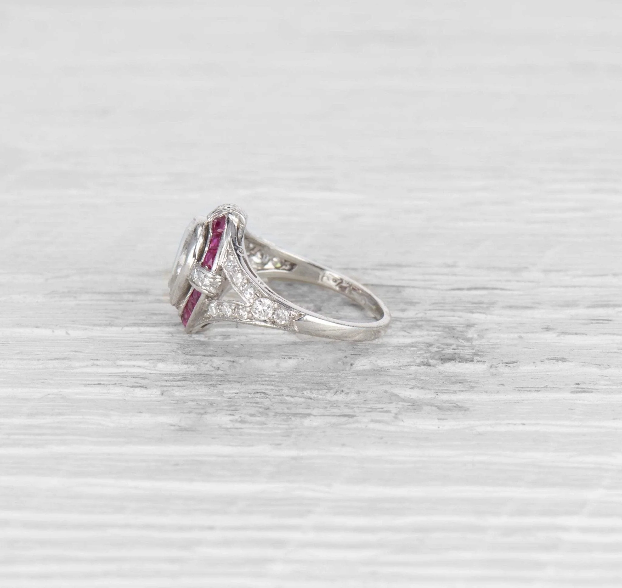 1.00 CARAT ART DECO PEAR DIAMOND AND RUBY ENGAGEMENT RING - Image 3