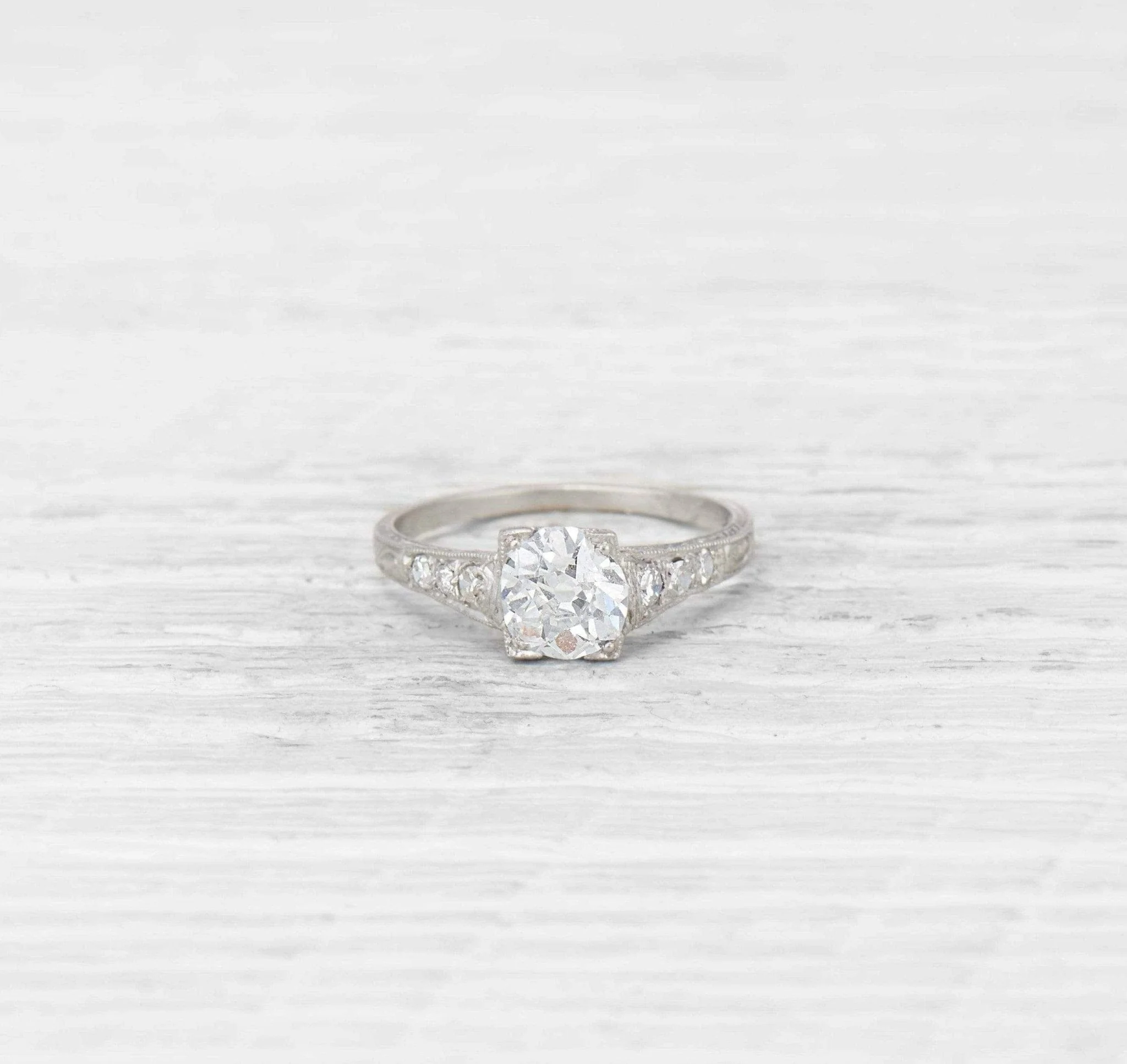 1.02 CARAT ART DECO DIAMOND ENGAGEMENT RING - Image 2