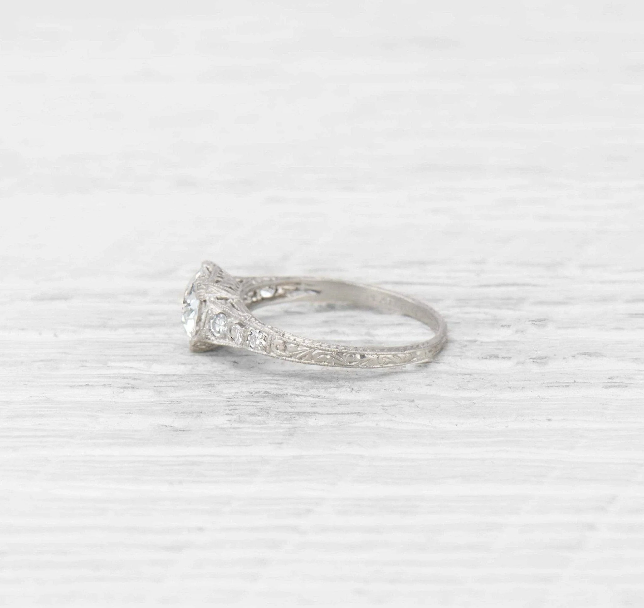 1.02 CARAT ART DECO DIAMOND ENGAGEMENT RING - Image 3