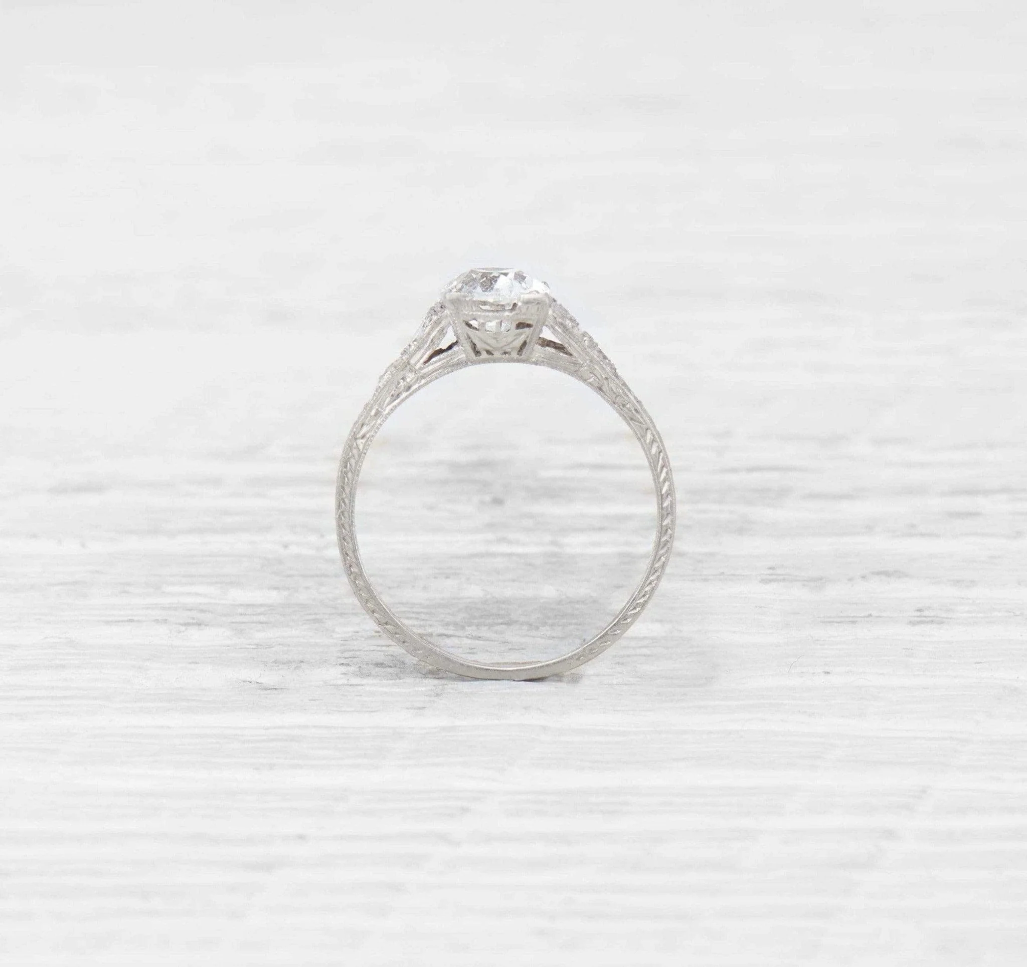1.02 CARAT ART DECO DIAMOND ENGAGEMENT RING - Image 4