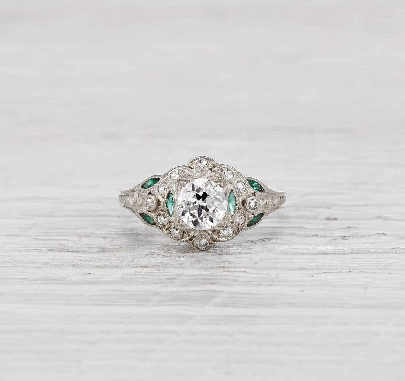 1.02 Carat Late Edwardian Engagement Ring - Image 2