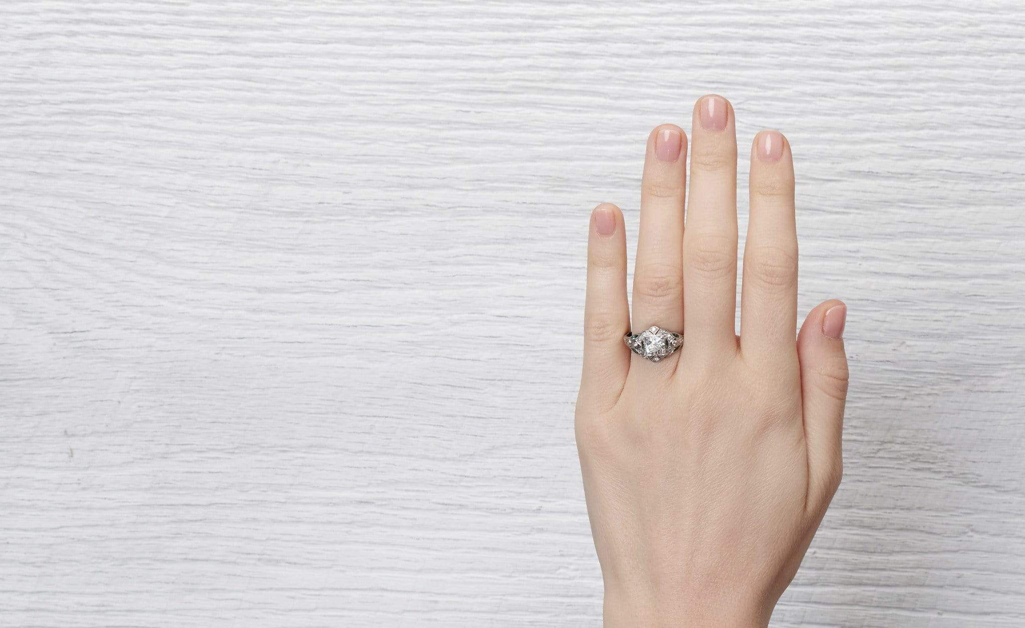 1.02 Carat Late Edwardian Engagement Ring - Image 5