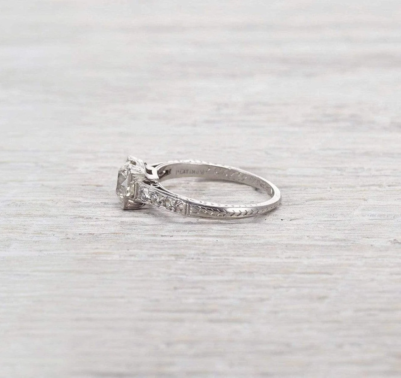 1.03 Carat Art Deco Engagement Ring - Image 3