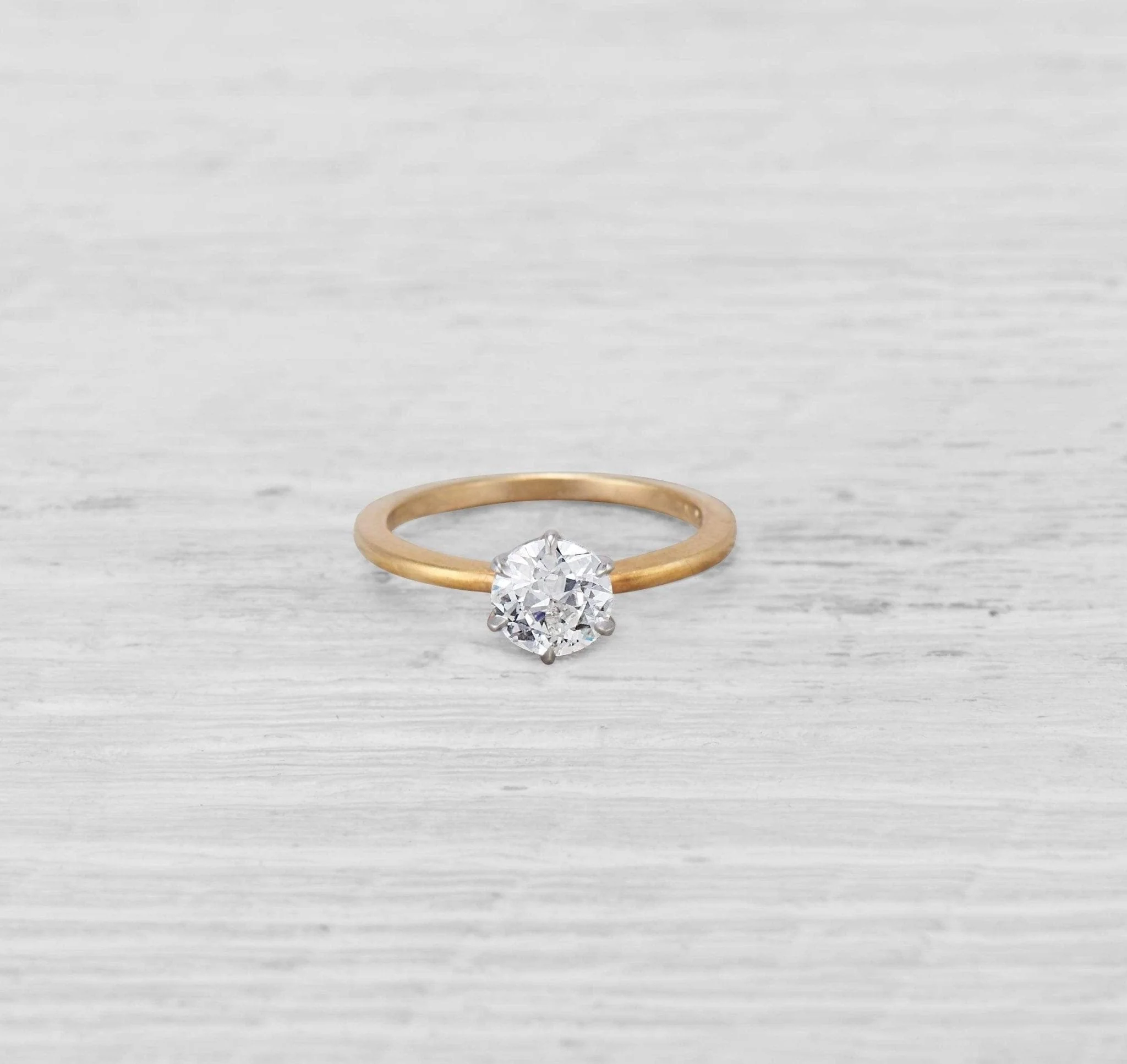 1.03 CARAT TIFFANY & CO DIAMOND ENGAGEMENT RING - Image 2