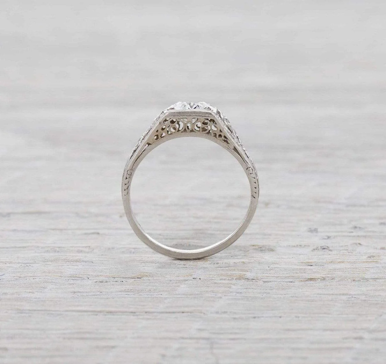 1.03 Carat Vintage Art Deco Engagement Ring - Image 4