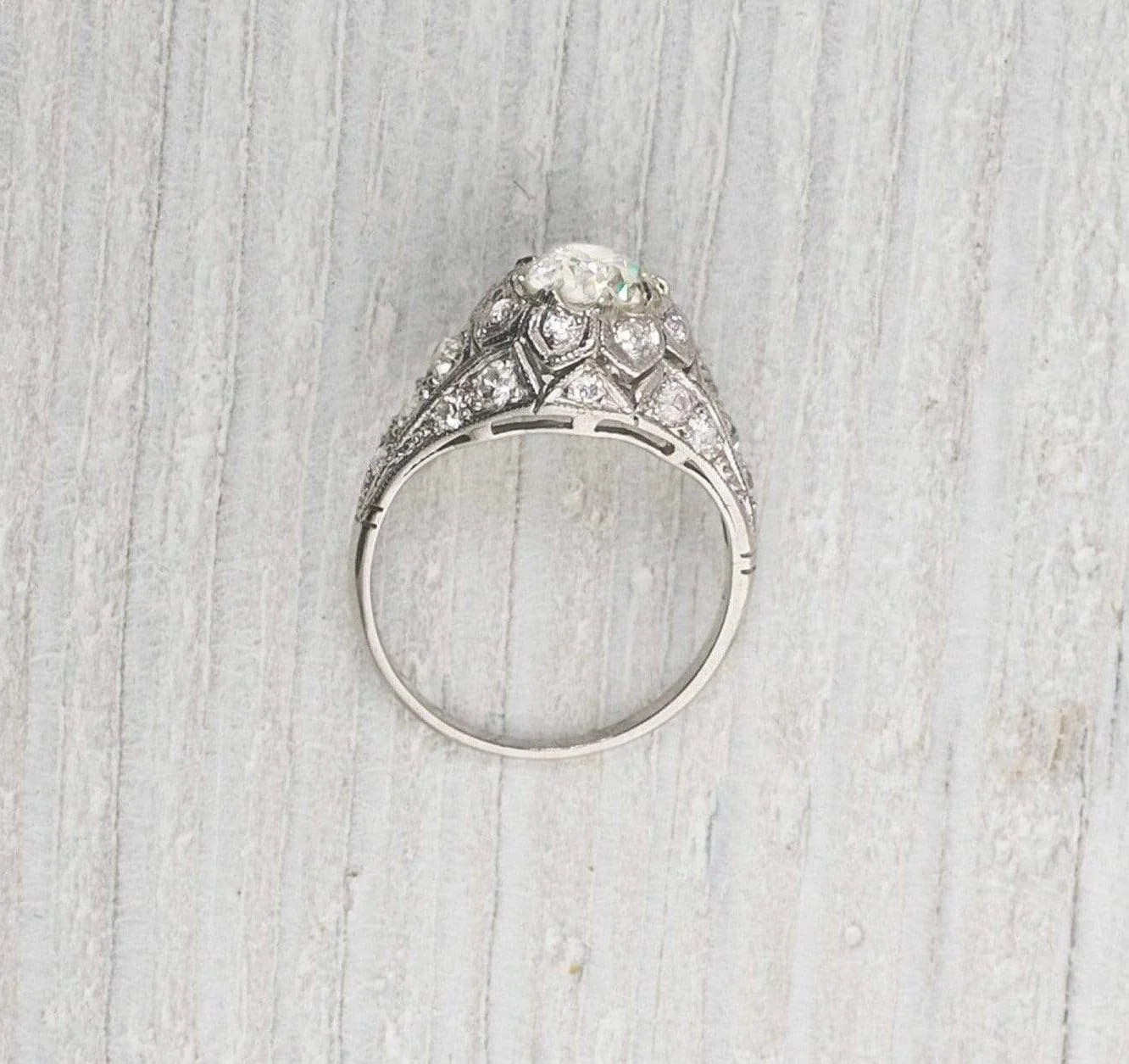 1.04 Carat Vintage Diamond Engagement Ring - Image 4
