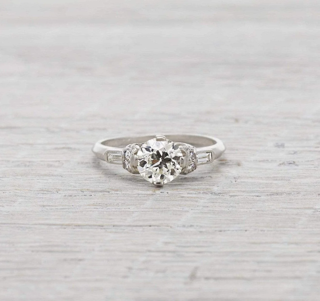 1.06 Carat Art Deco Engagement Ring - Image 2