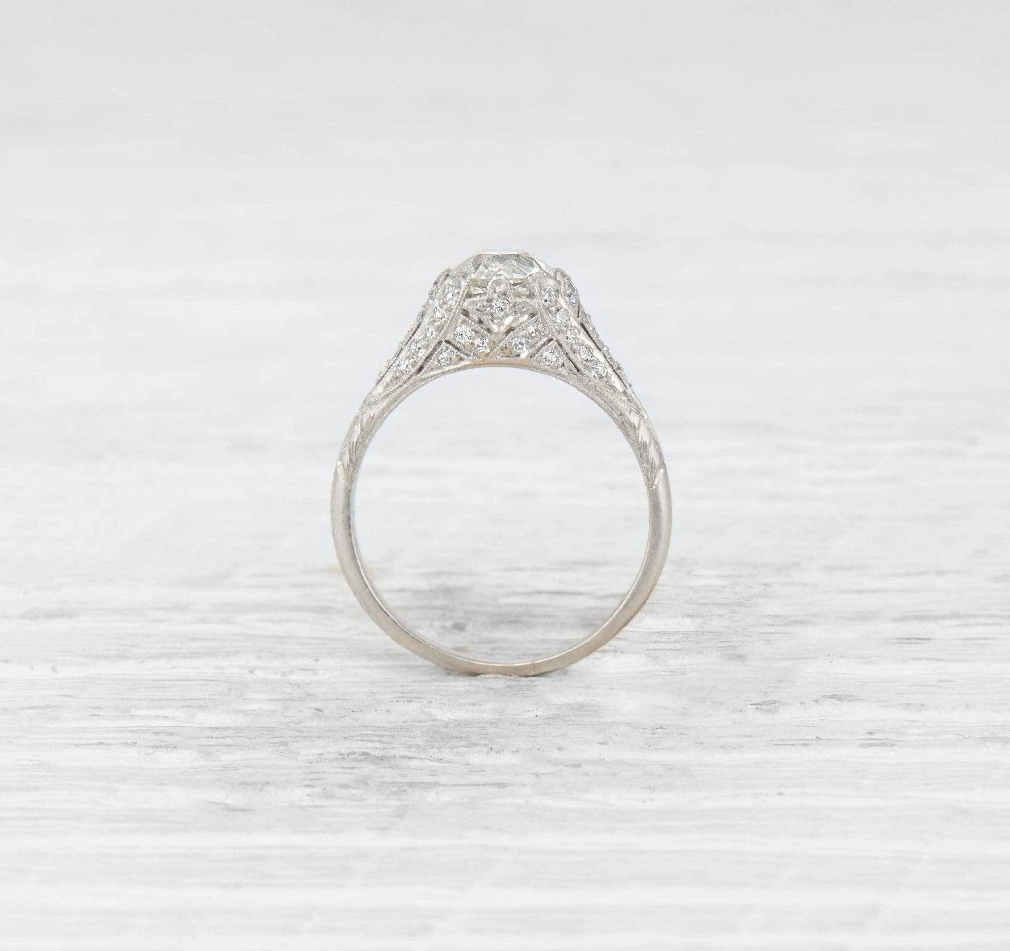 1.09 CARAT ART DECO DIAMOND ENGAGEMENT RING - Image 4
