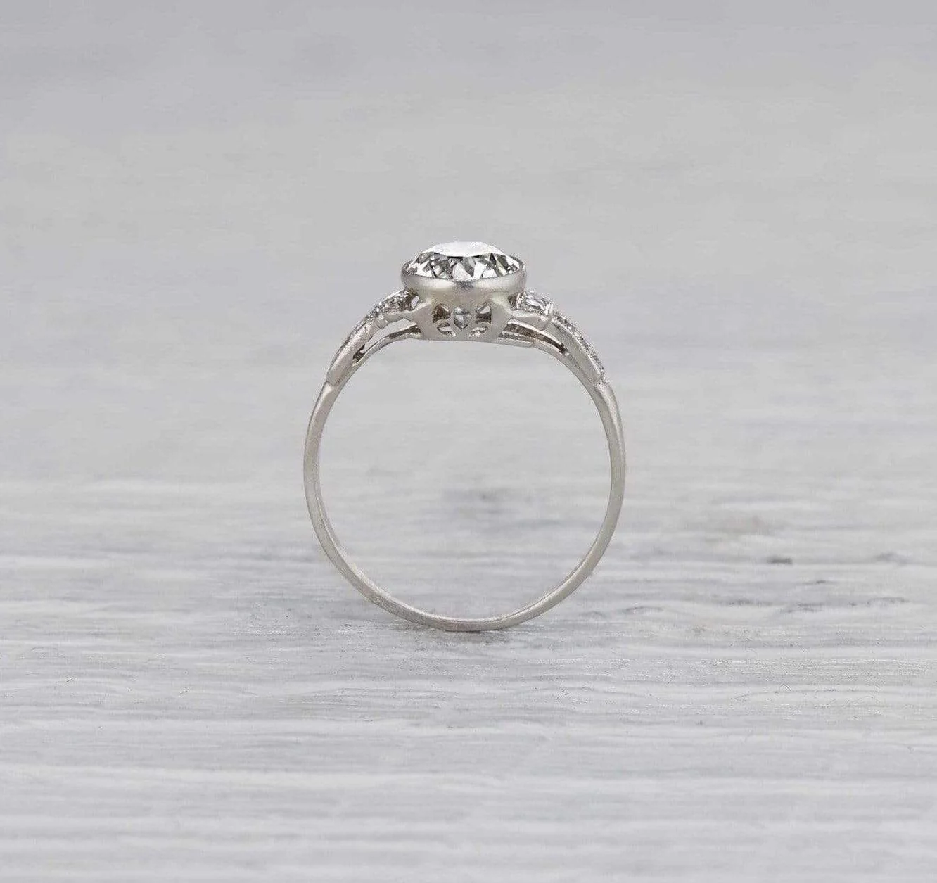 1.09 Carat Art Deco Engagement Ring - Image 4
