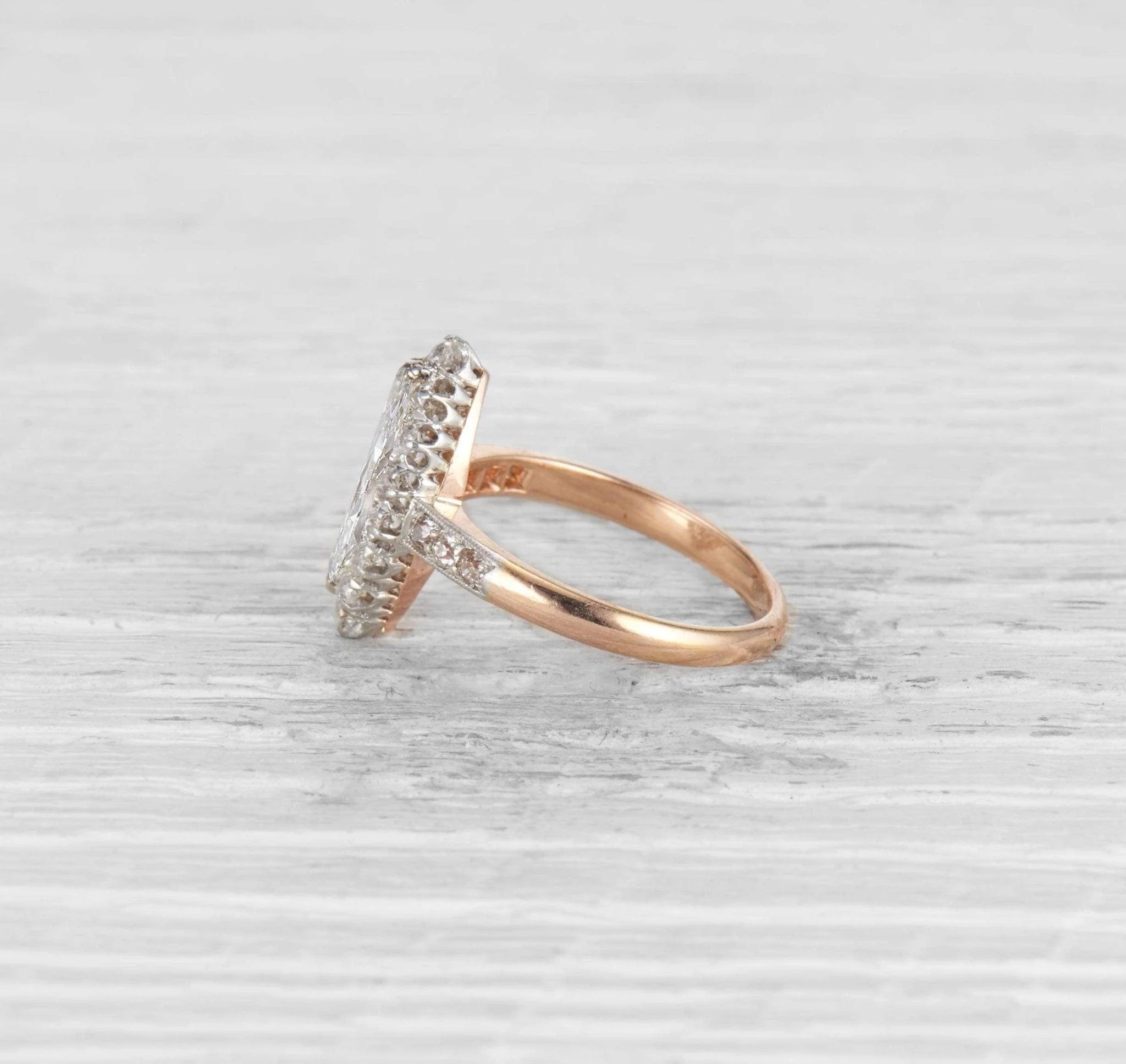 1.09 CARAT EDWARDIAN MARQUISE-CUT DIAMOND ENGAGEMENT RING - Image 3