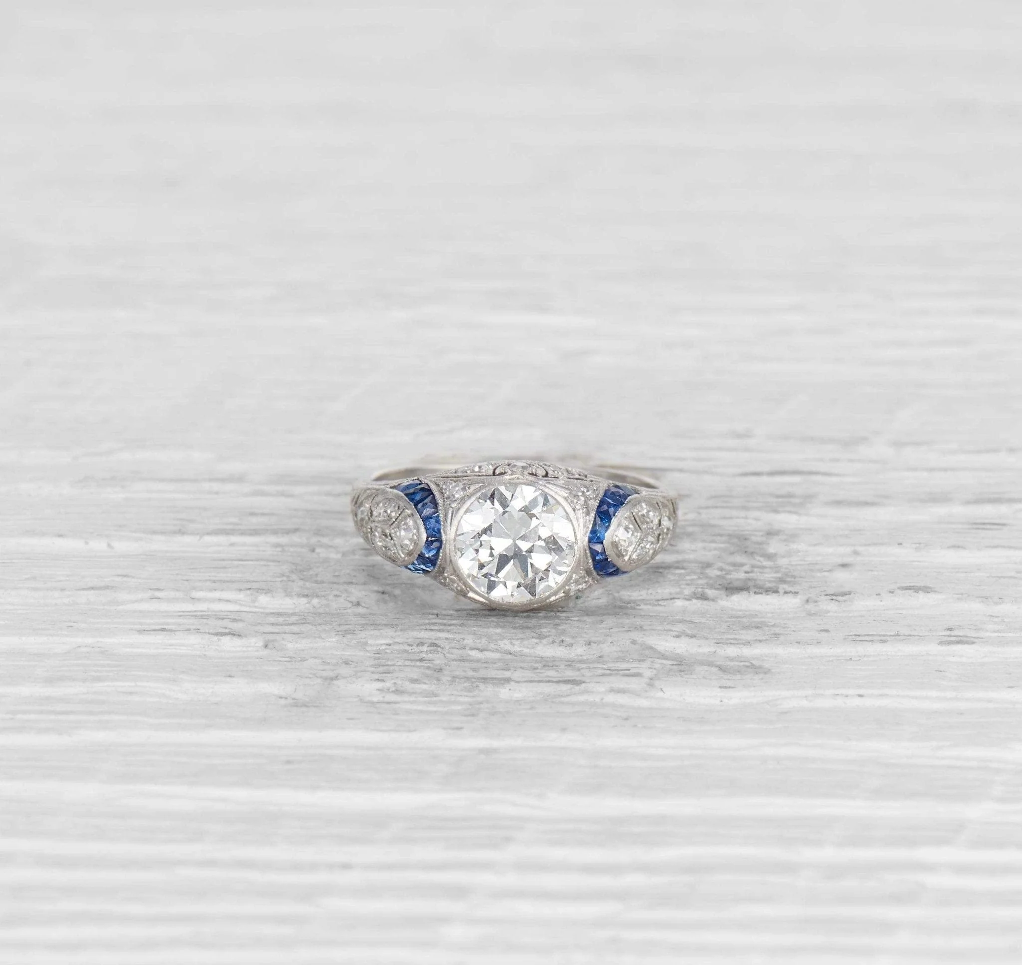 1.10 CARAT ART DECO DIAMOND AND SAPPHIRE ENGAGEMENT RING - Image 2