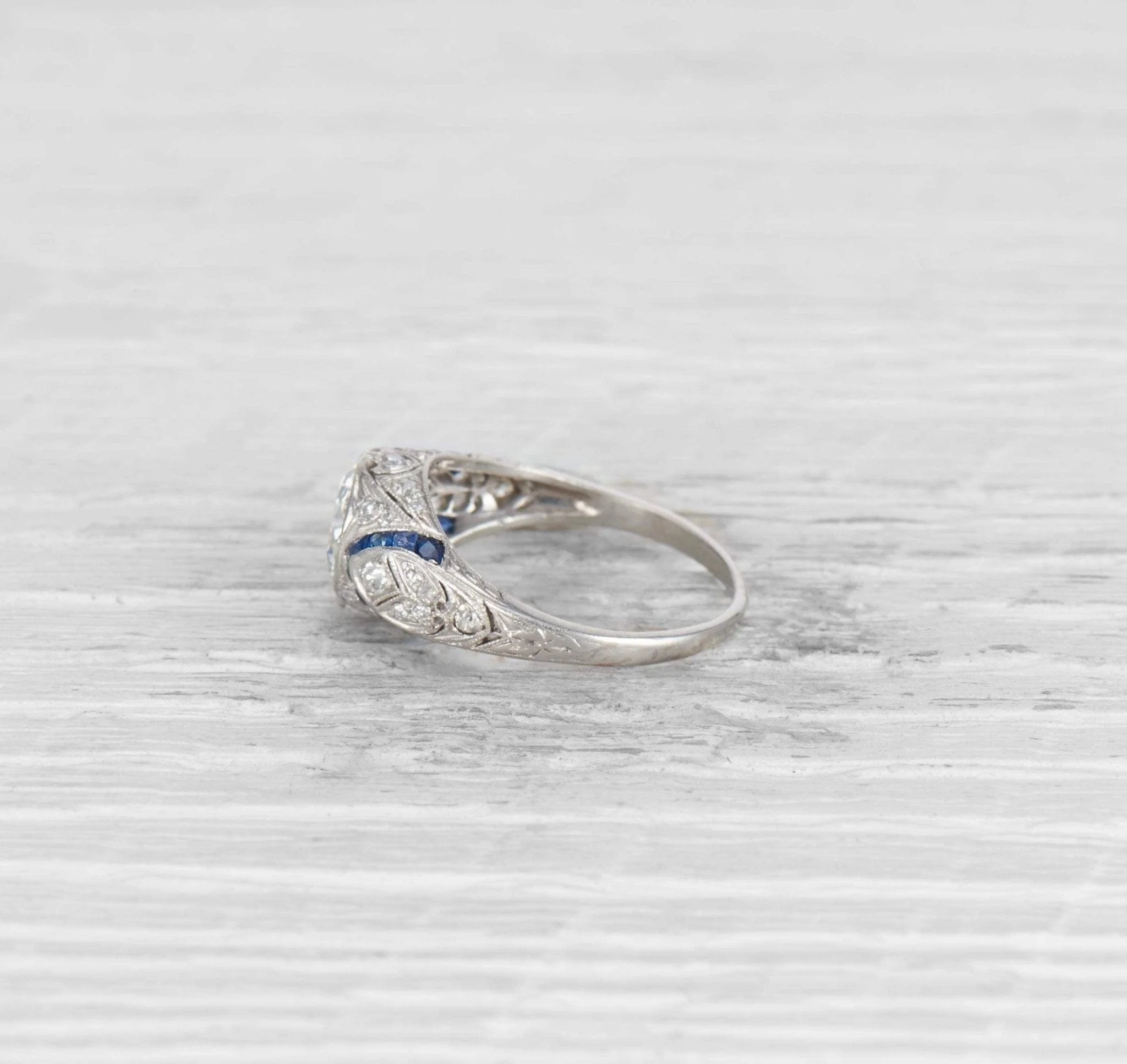 1.10 CARAT ART DECO DIAMOND AND SAPPHIRE ENGAGEMENT RING - Image 3