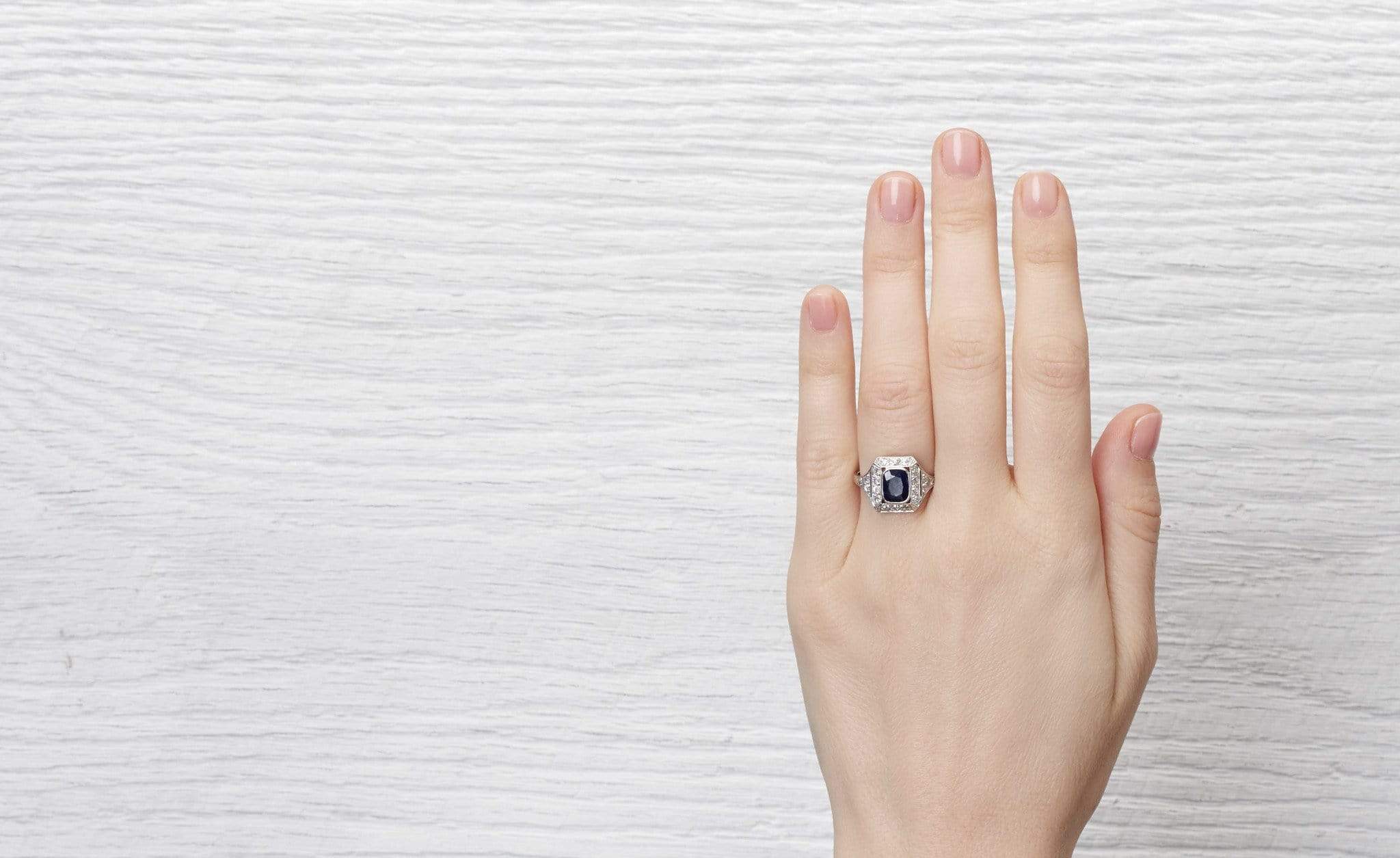 1.10 Carat Art Deco Sapphire Ring - Image 5