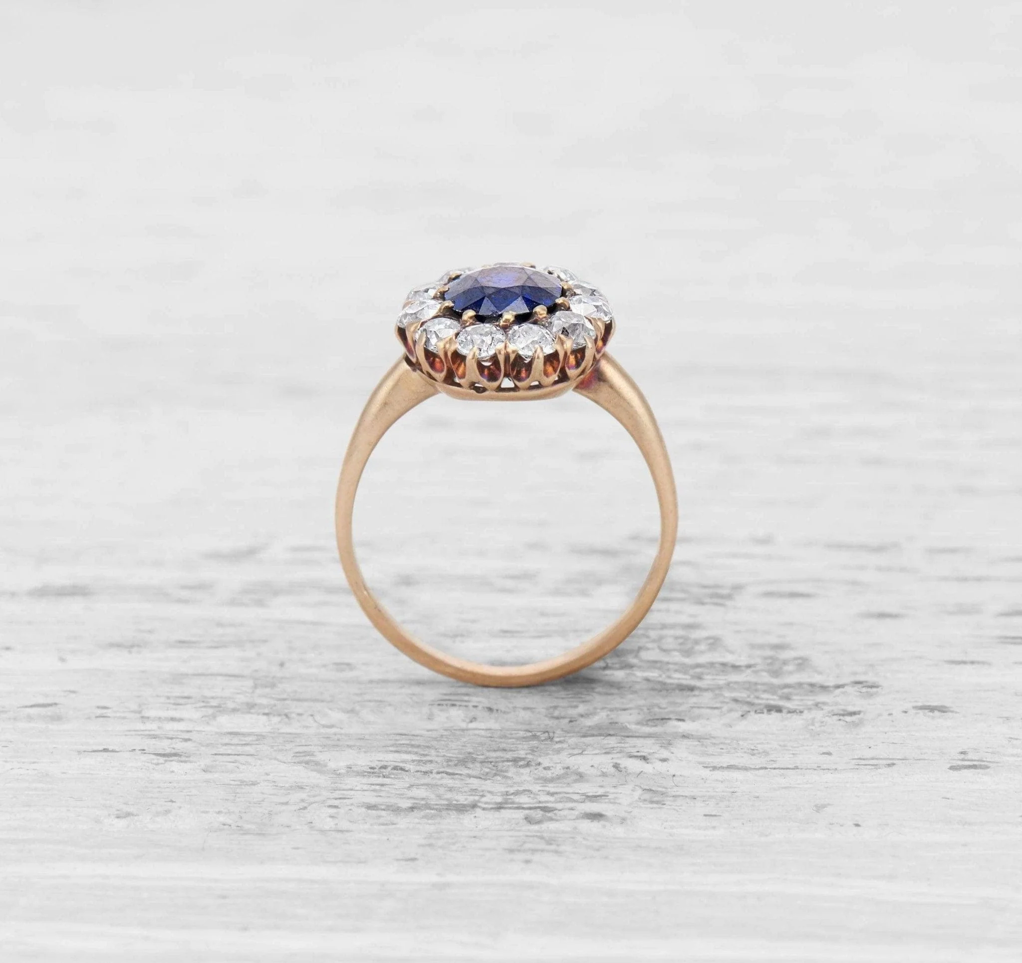 1.10 CARAT VICTORIAN SAPPHIRE AND DIAMOND CLUSTER RING - Image 3