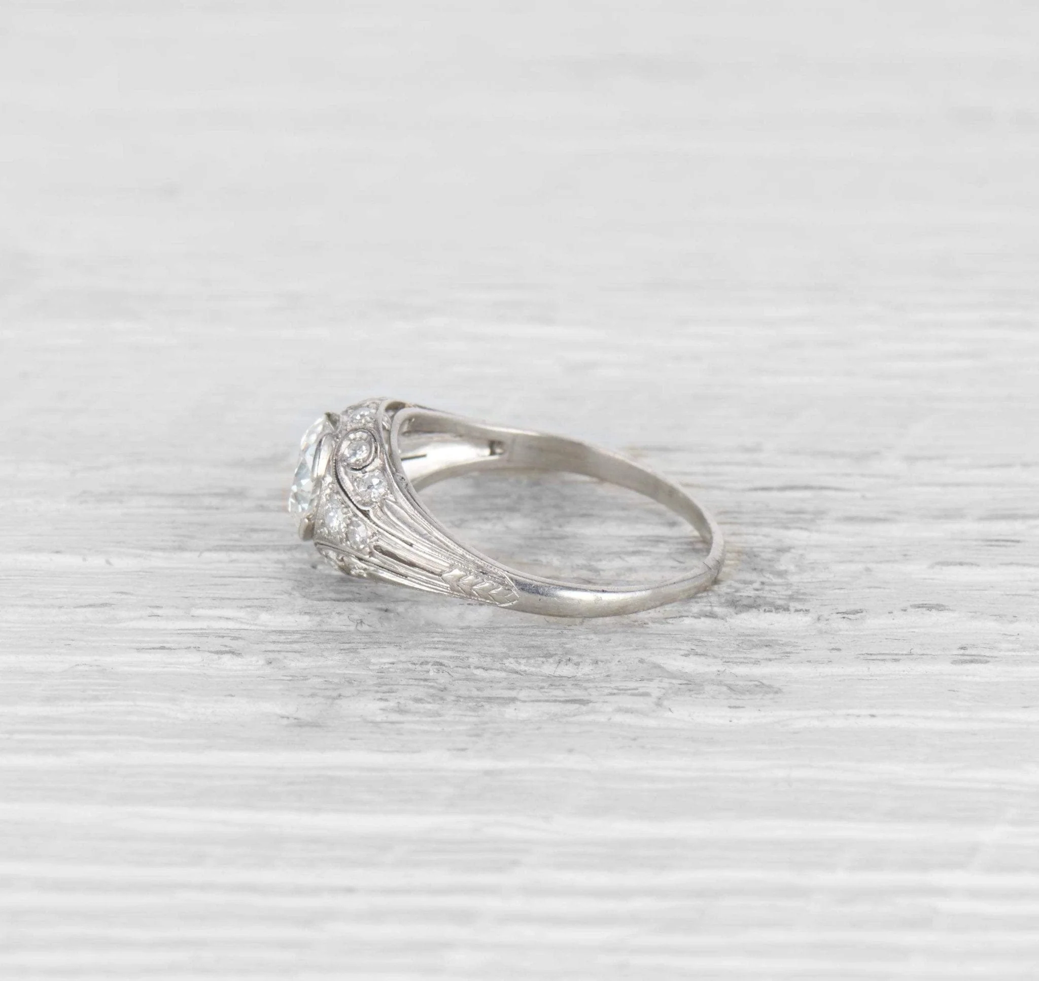 1.12 CARAT EDWARDIAN DIAMOND ENGAGEMENT RING - Image 3
