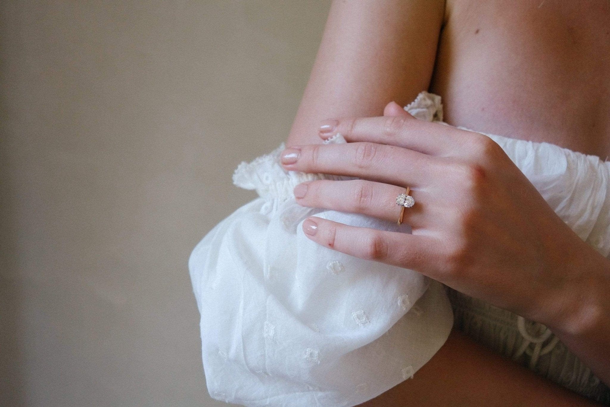 1.14 CARAT MID-CENTURY DIAMOND ENGAGEMENT RING - Image 4