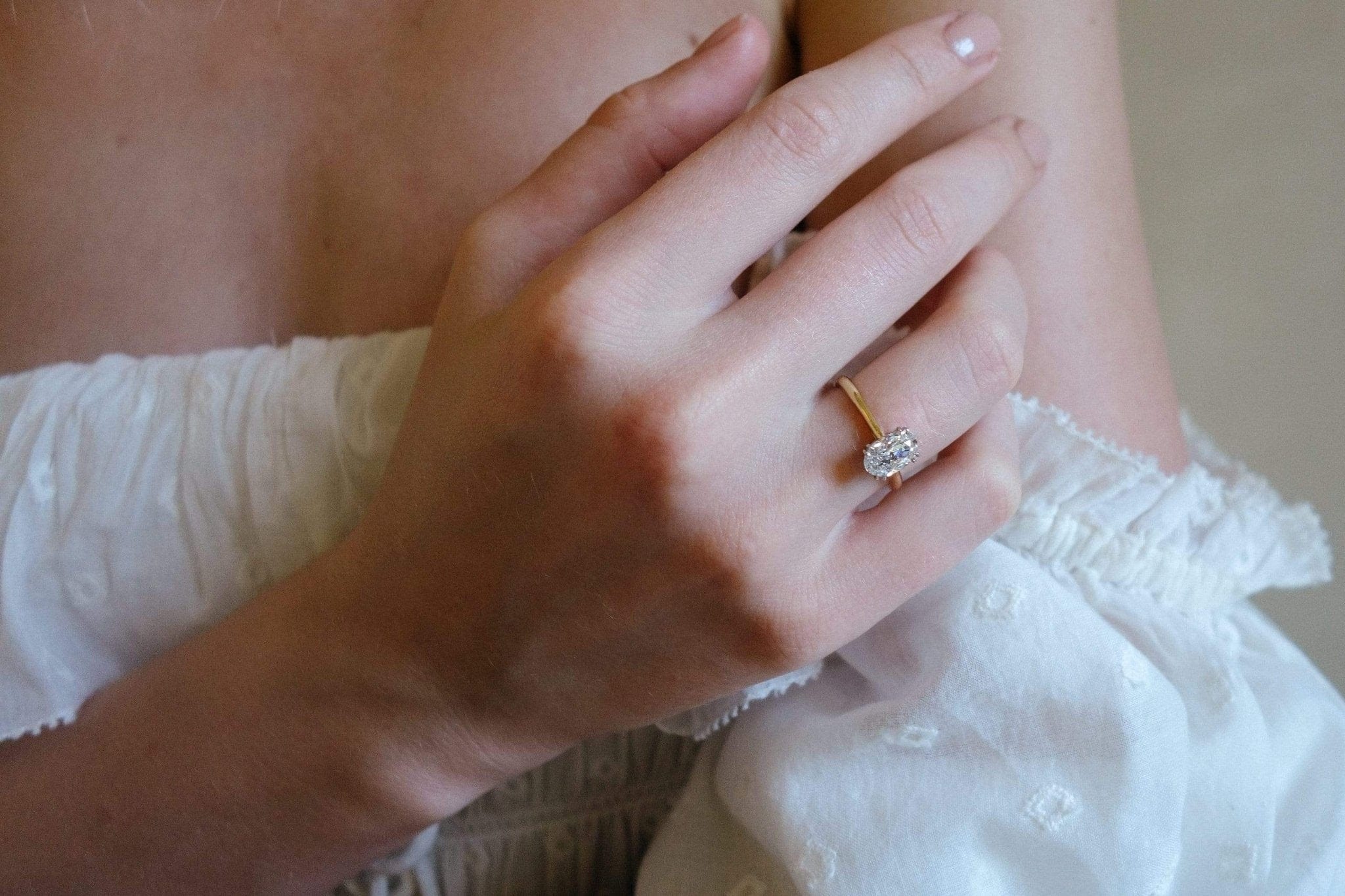 1.14 CARAT MID-CENTURY DIAMOND ENGAGEMENT RING - Image 6