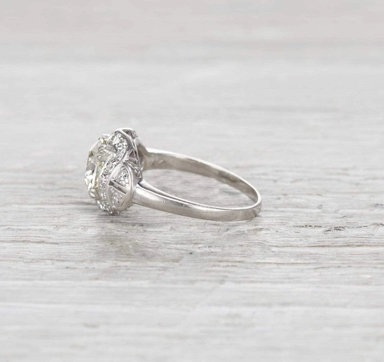 1.15 Carat Art Deco Diamond Engagement Ring - Image 3
