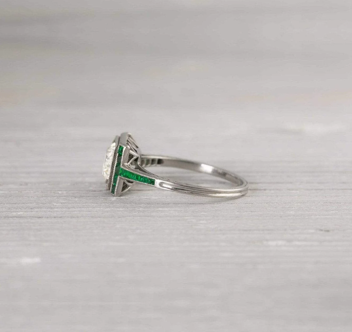 1.20 Carat Diamond and Emerald Vintage Engagement Ring - Image 3