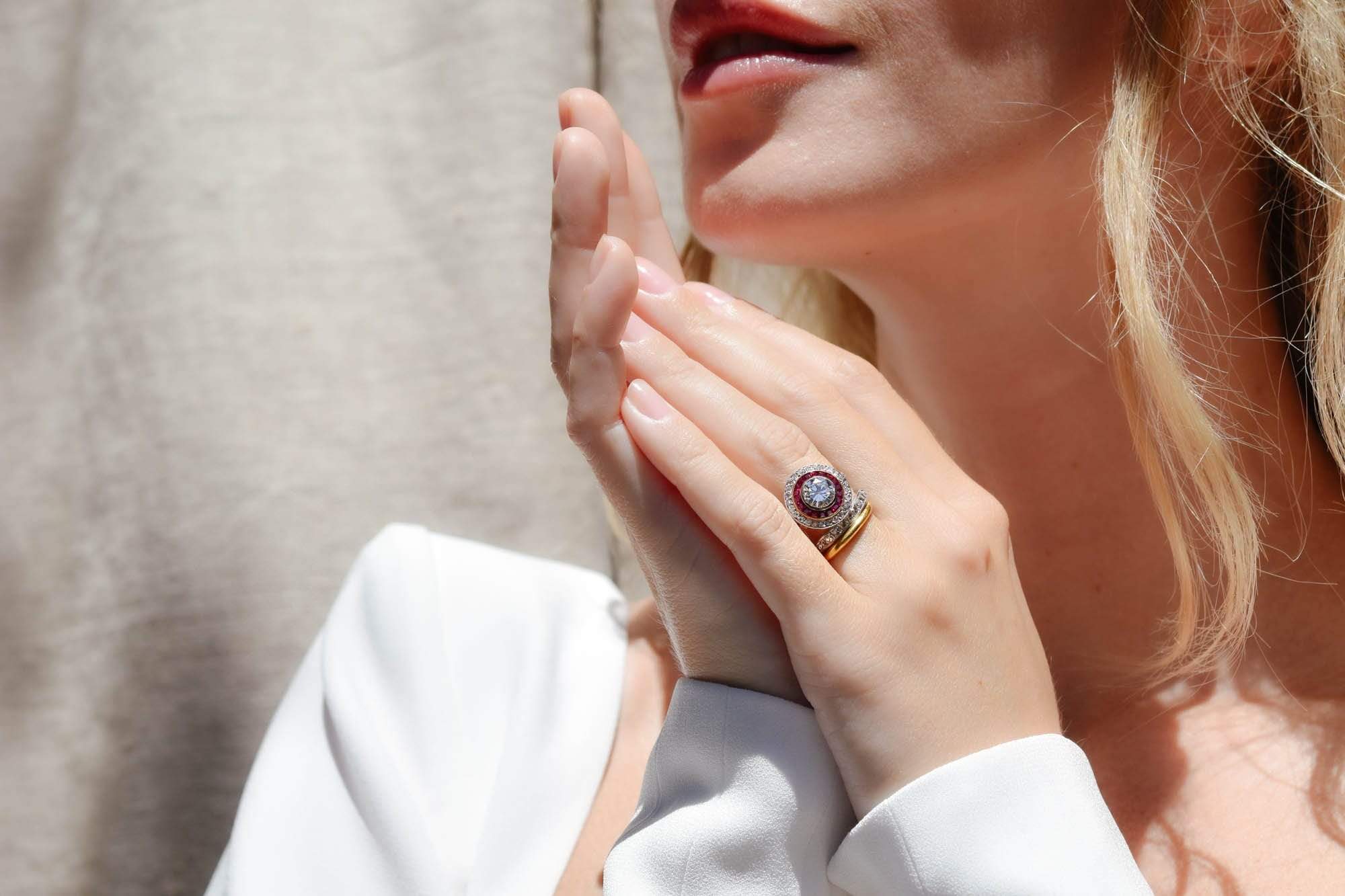 Art Deco 1.20 Carat Diamond & Ruby Target Ring - Image 5