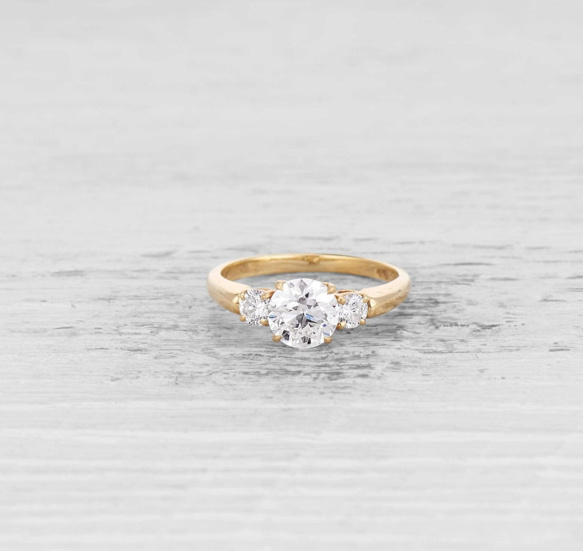1.24 CARAT TIFFANY & CO VINTAGE DIAMOND ENGAGEMENT RING - Image 2
