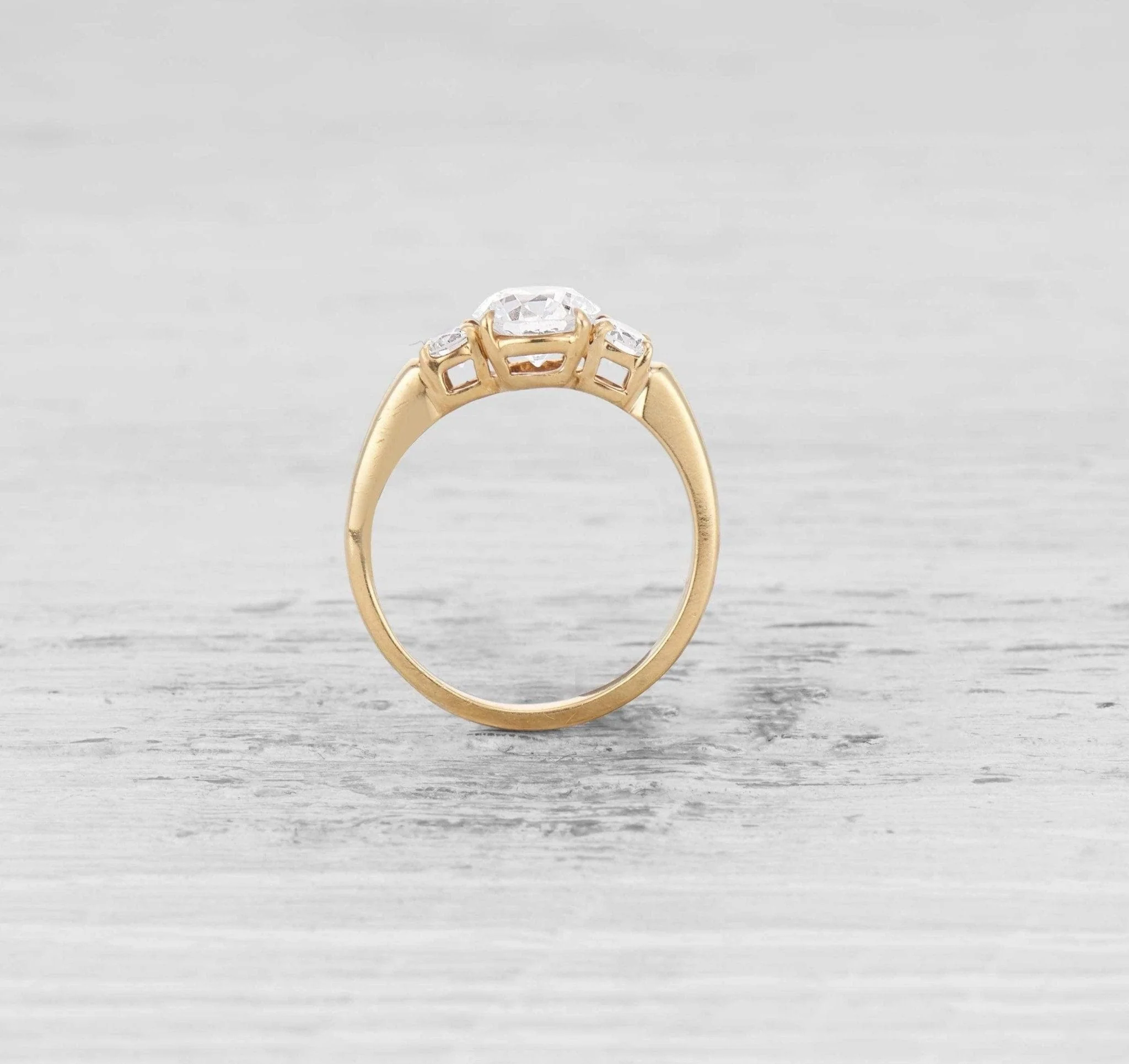 1.24 CARAT TIFFANY & CO VINTAGE DIAMOND ENGAGEMENT RING - Image 4