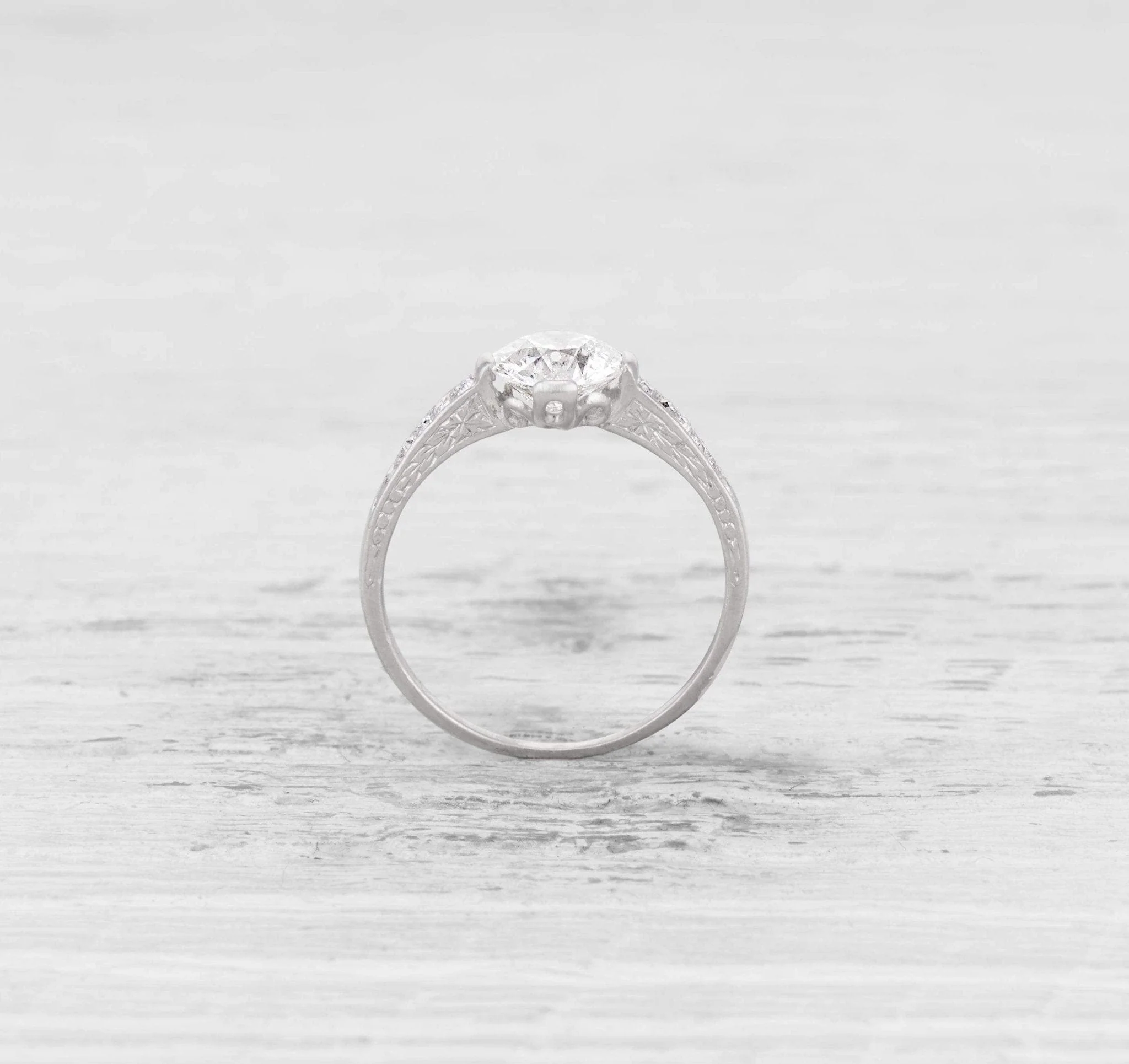 1.25 CARAT ART DECO DIAMOND ENGAGEMENT RING - Image 5