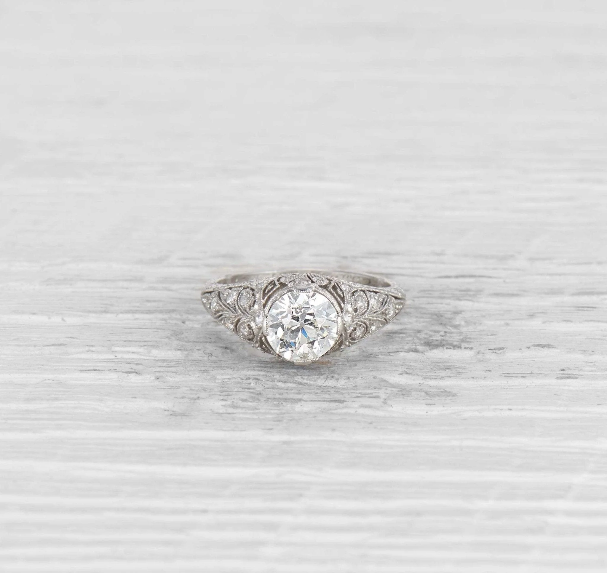 1.25 CARAT EARLY ART DECO DIAMOND ENGAGEMENT RING - Image 2