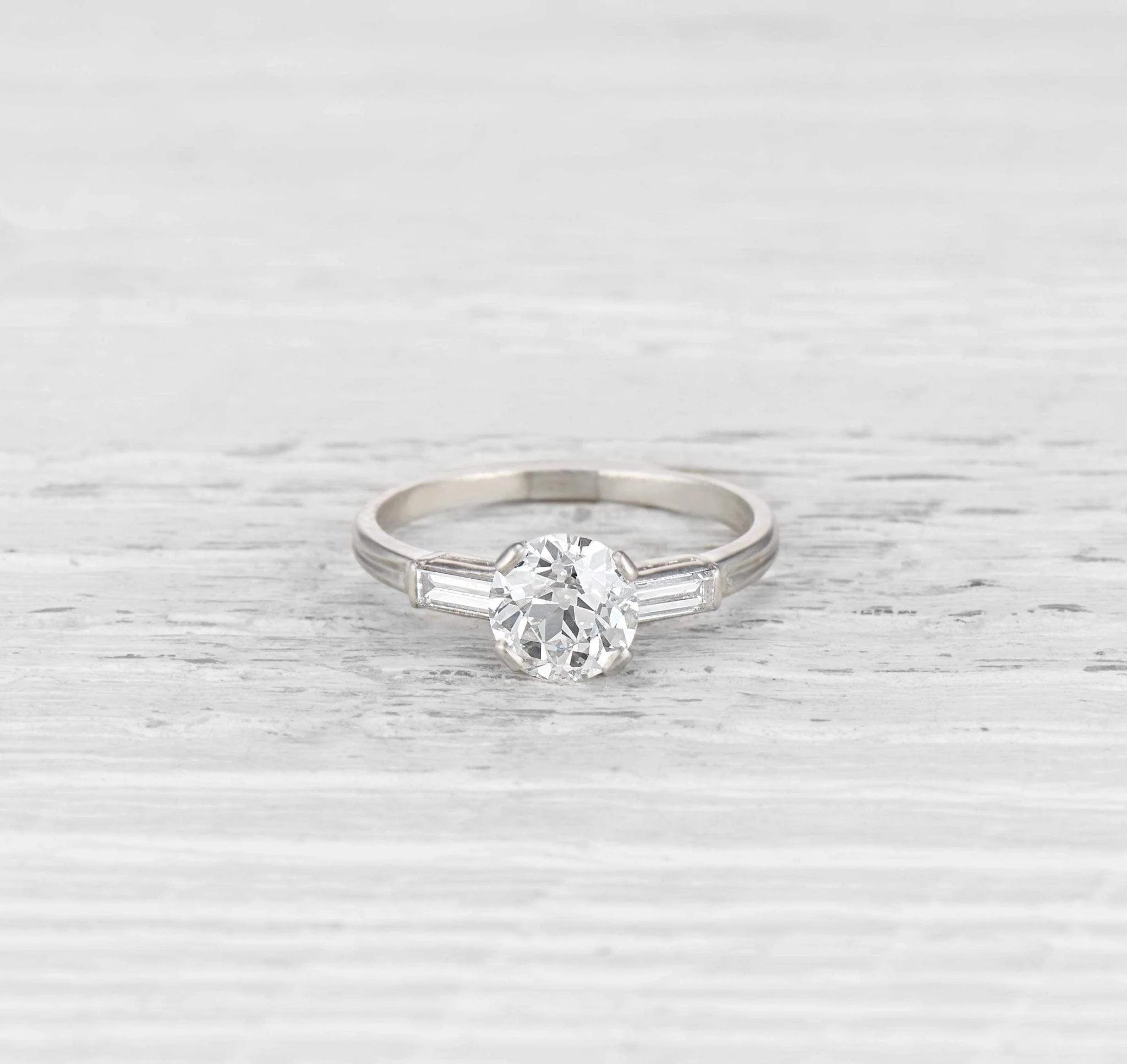 1.29 CARAT TIFFANY ART DECO DIAMOND ENGAGEMENT RING - Image 2