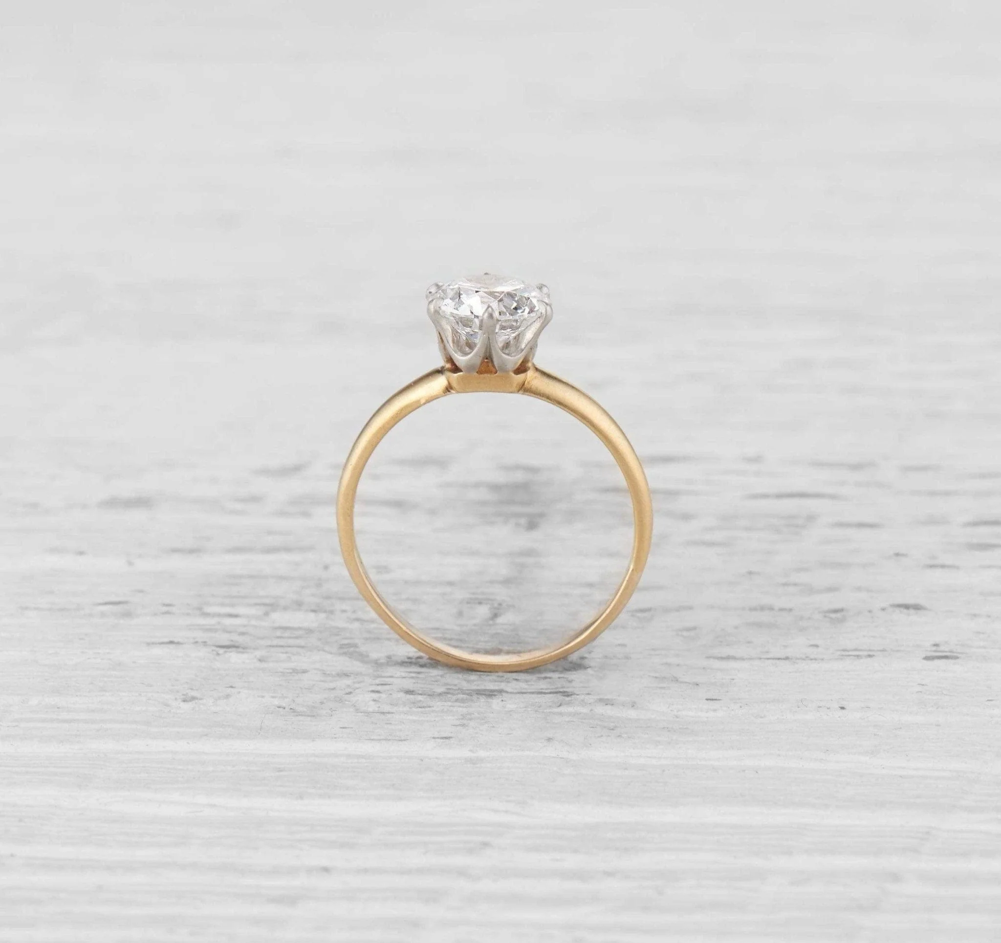 1.33 CARAT TIFFANY & CO. DIAMOND SOLITAIRE ENGAGEMENT RING - Image 4