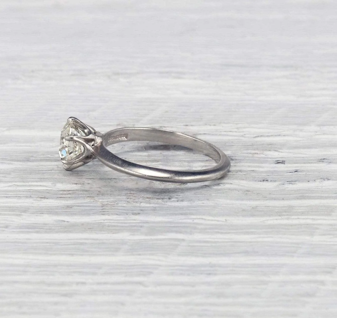 1.33 Carat Vintage Tiffany & Co. Engagement Ring - Image 3