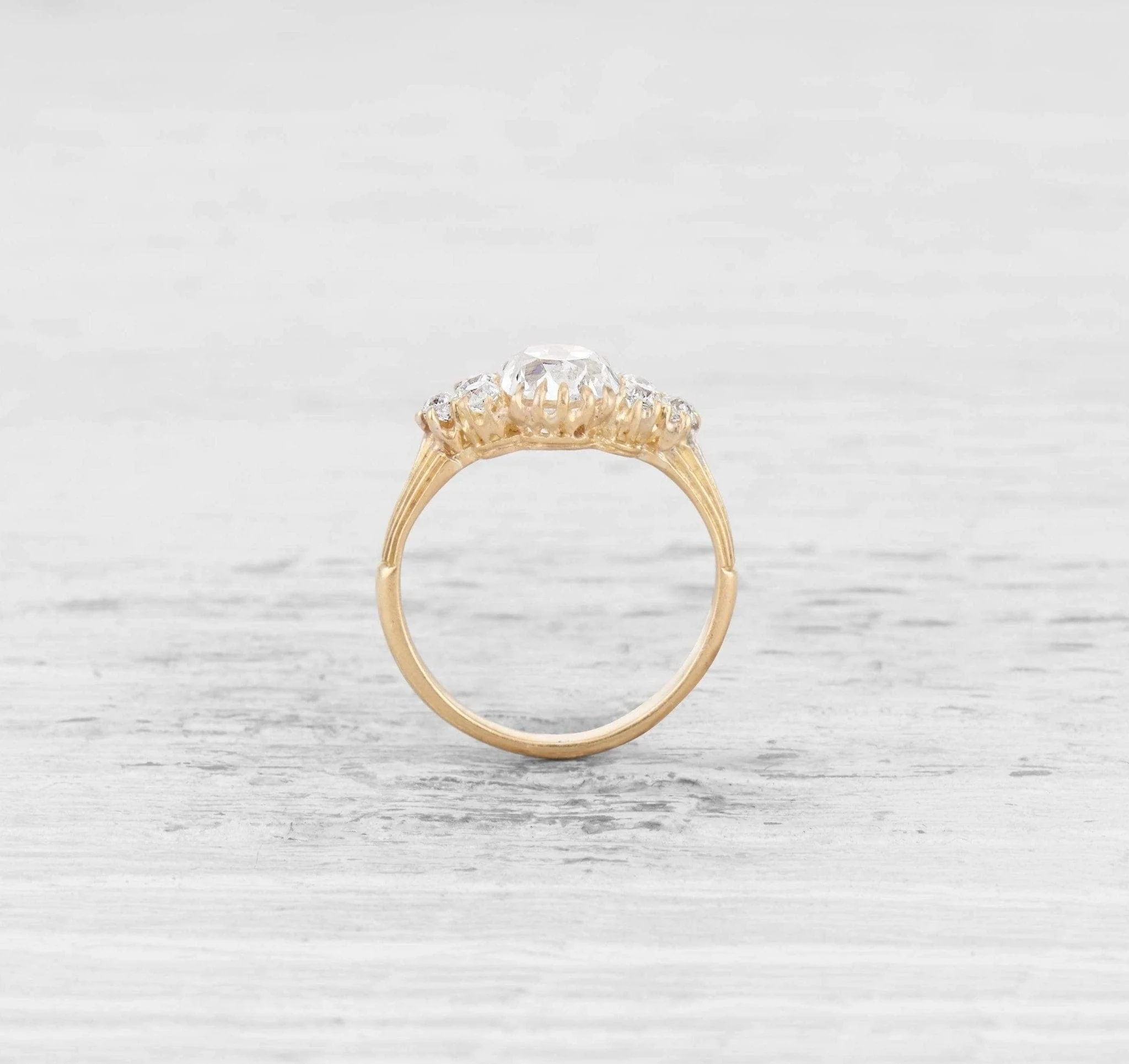 1.35 CARAT DIAMOND VICTORIAN ENGAGEMENT RING - Image 4