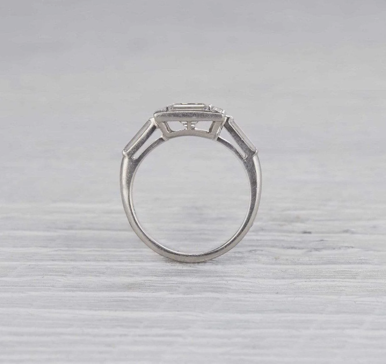 1.40 Carat Art Deco Diamond Engagement Ring - Image 4