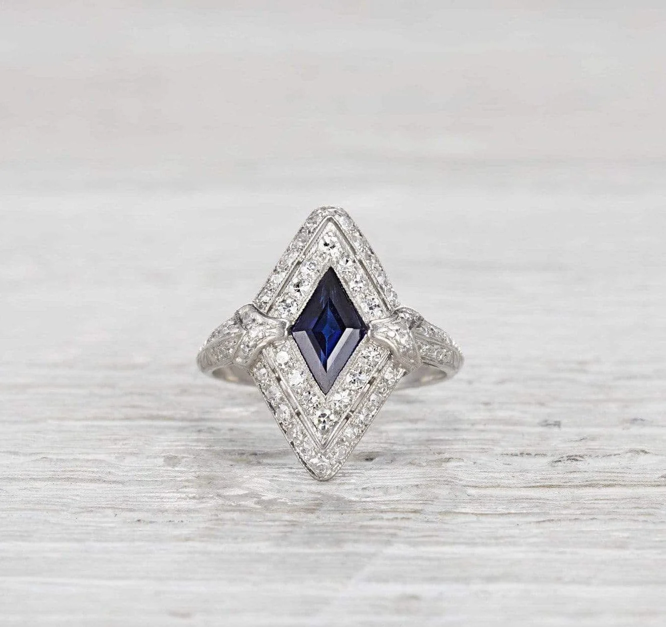1.40 Carat Art Deco Sapphire and Diamond Ring - Image 2