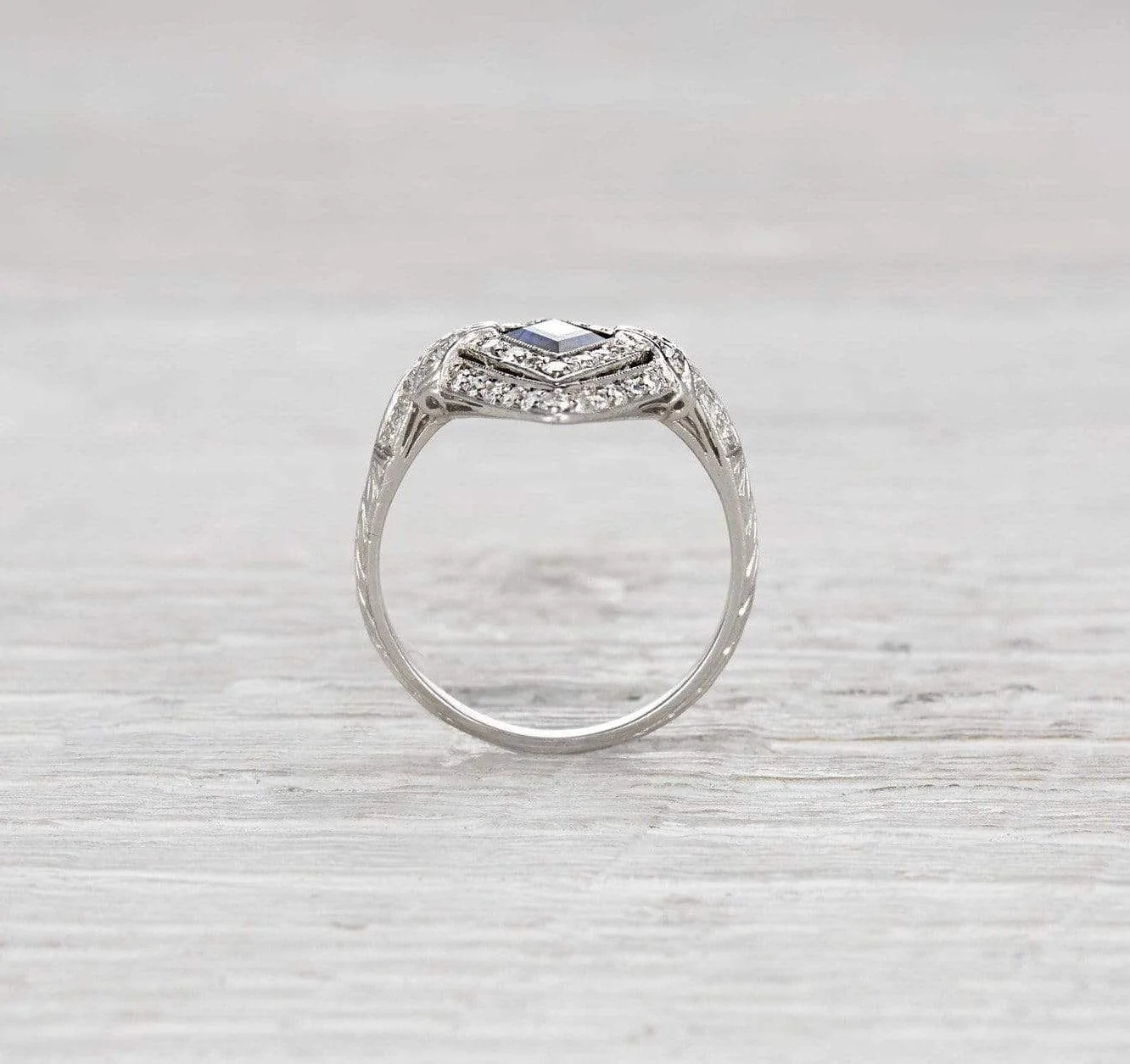 1.40 Carat Art Deco Sapphire and Diamond Ring - Image 4