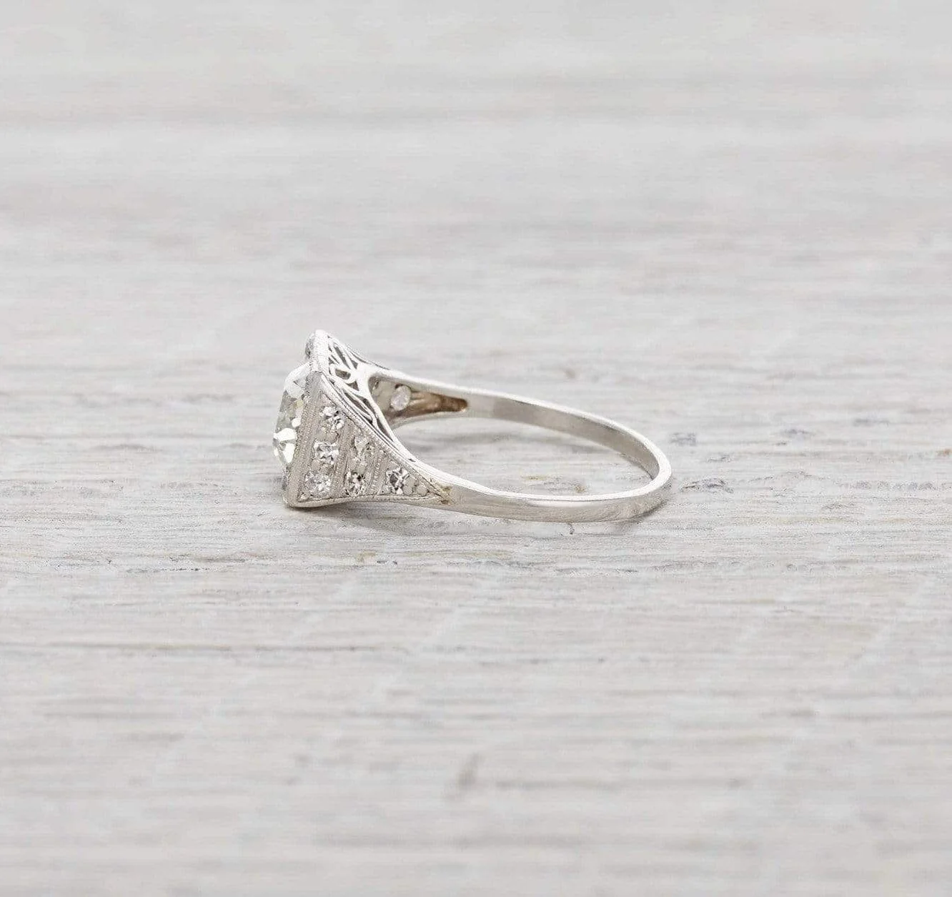 1.40 Carat Vintage Art Deco Engagement Ring - Image 3
