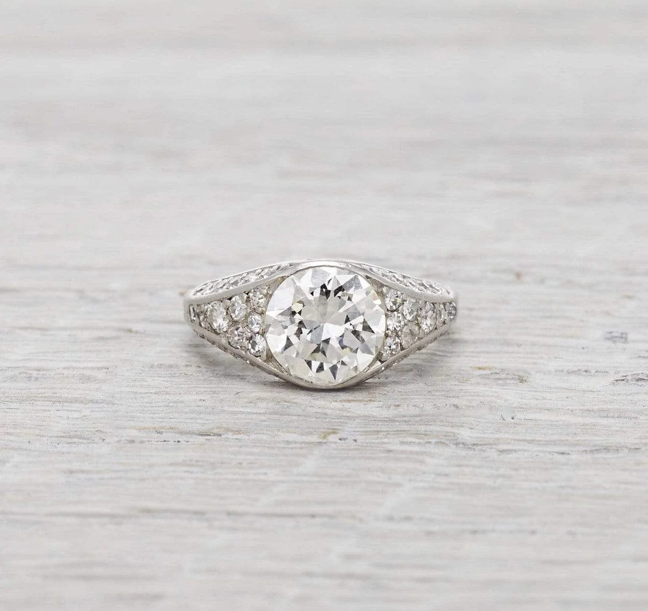 1.43 Carat Vintage Art Deco Engagement Ring - Image 2