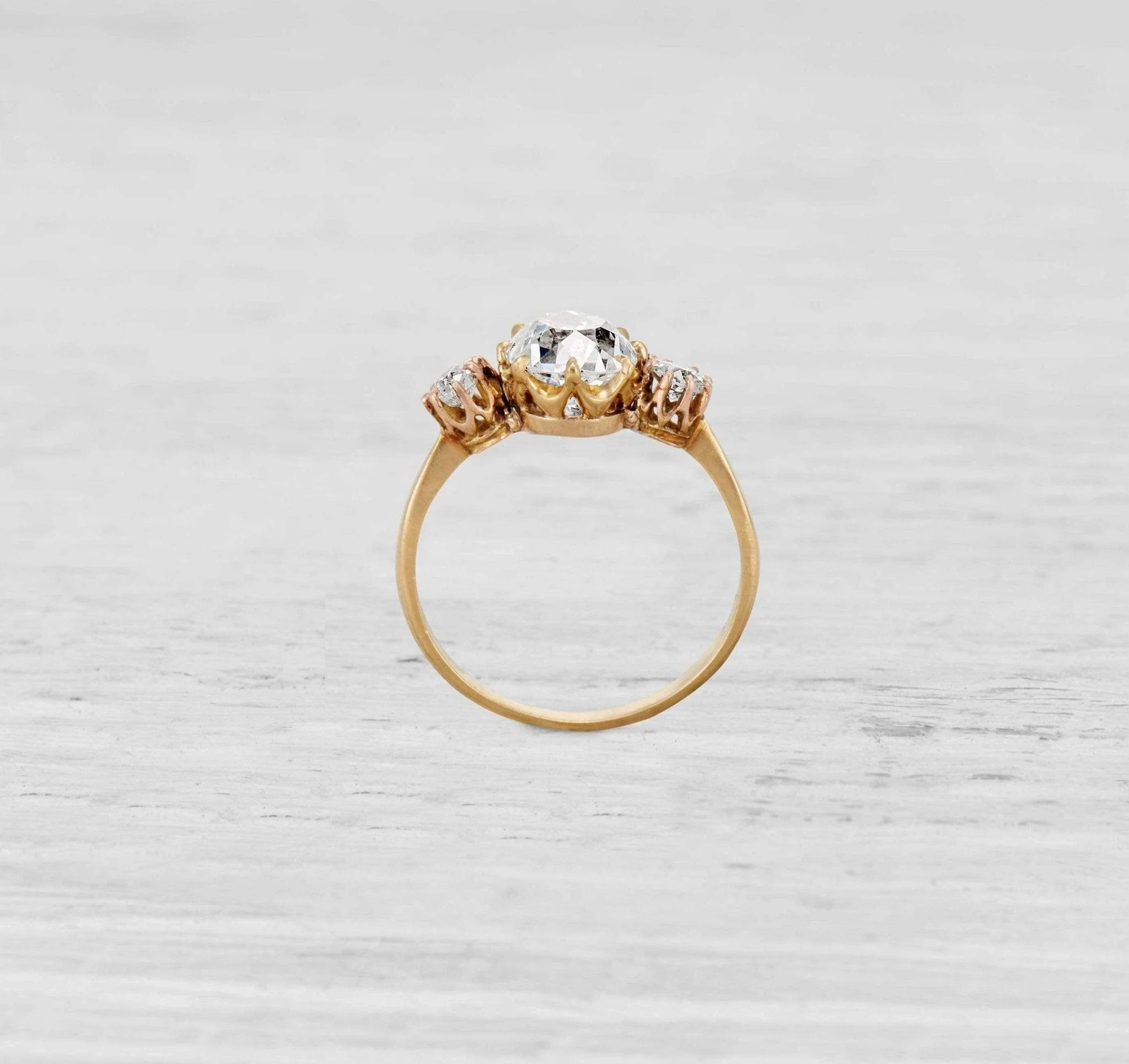 1.46 CARAT ANTIQUE DIAMOND ENGAGEMENT RING - Image 4