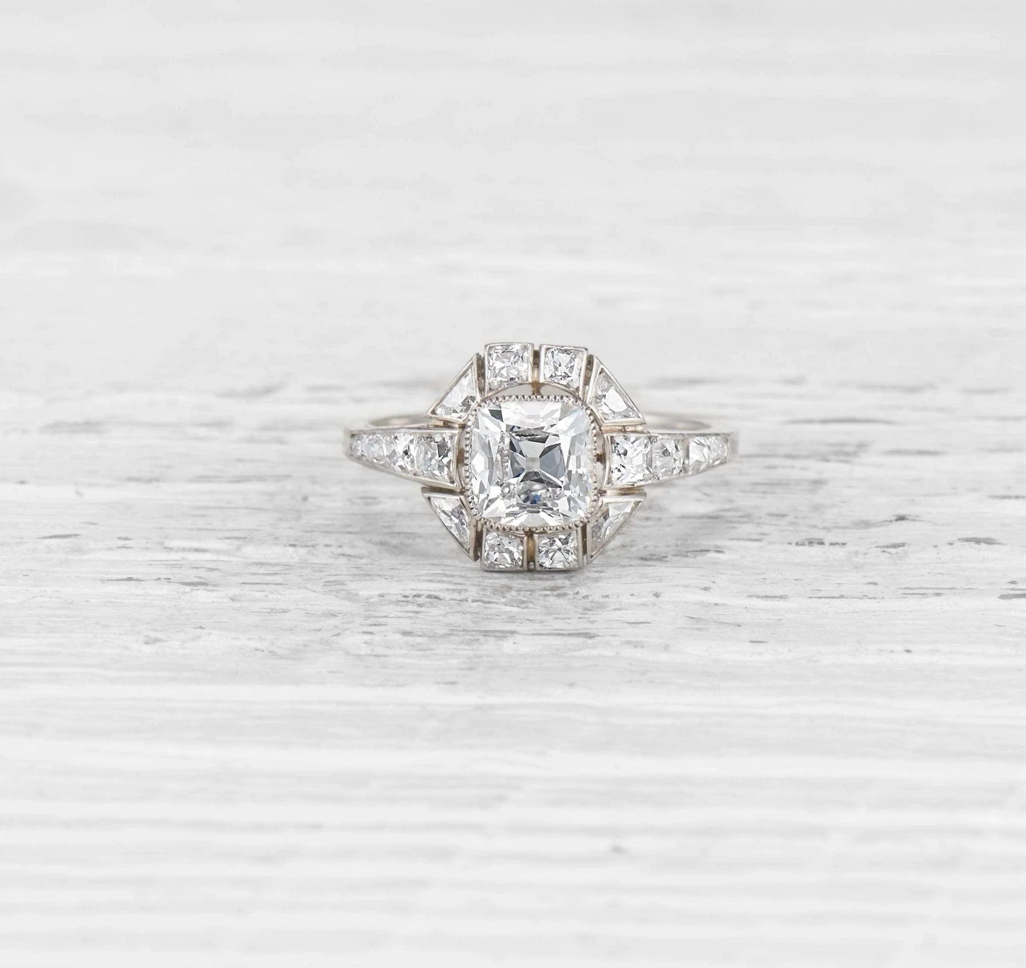 1.50 CARAT ART DECO DIAMOND ENGAGEMENT RING - Image 2