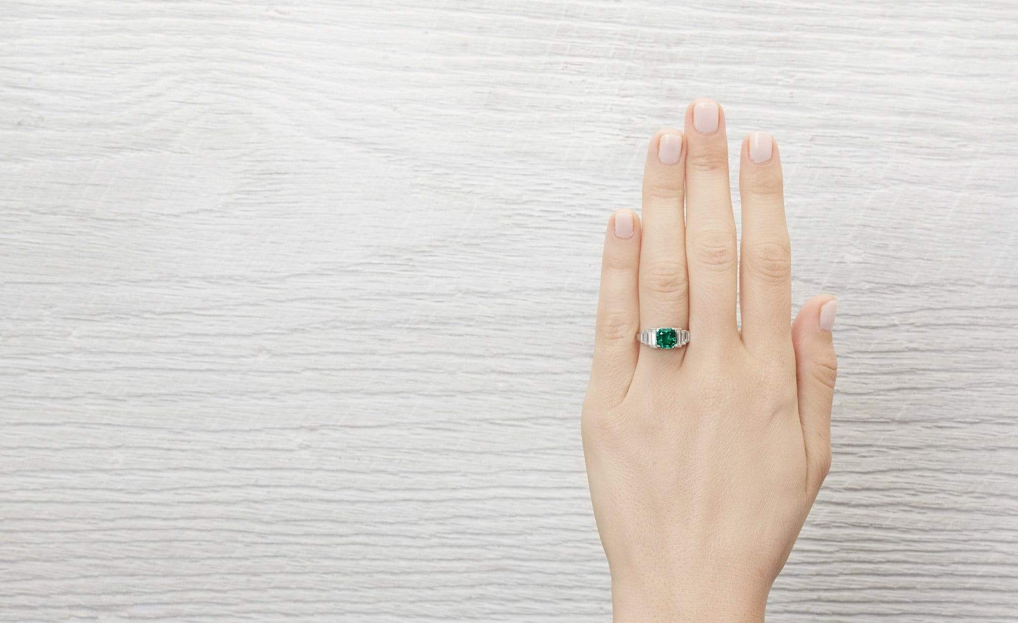 1.50 Carat Art Deco Emerald Engagement Ring - Image 5