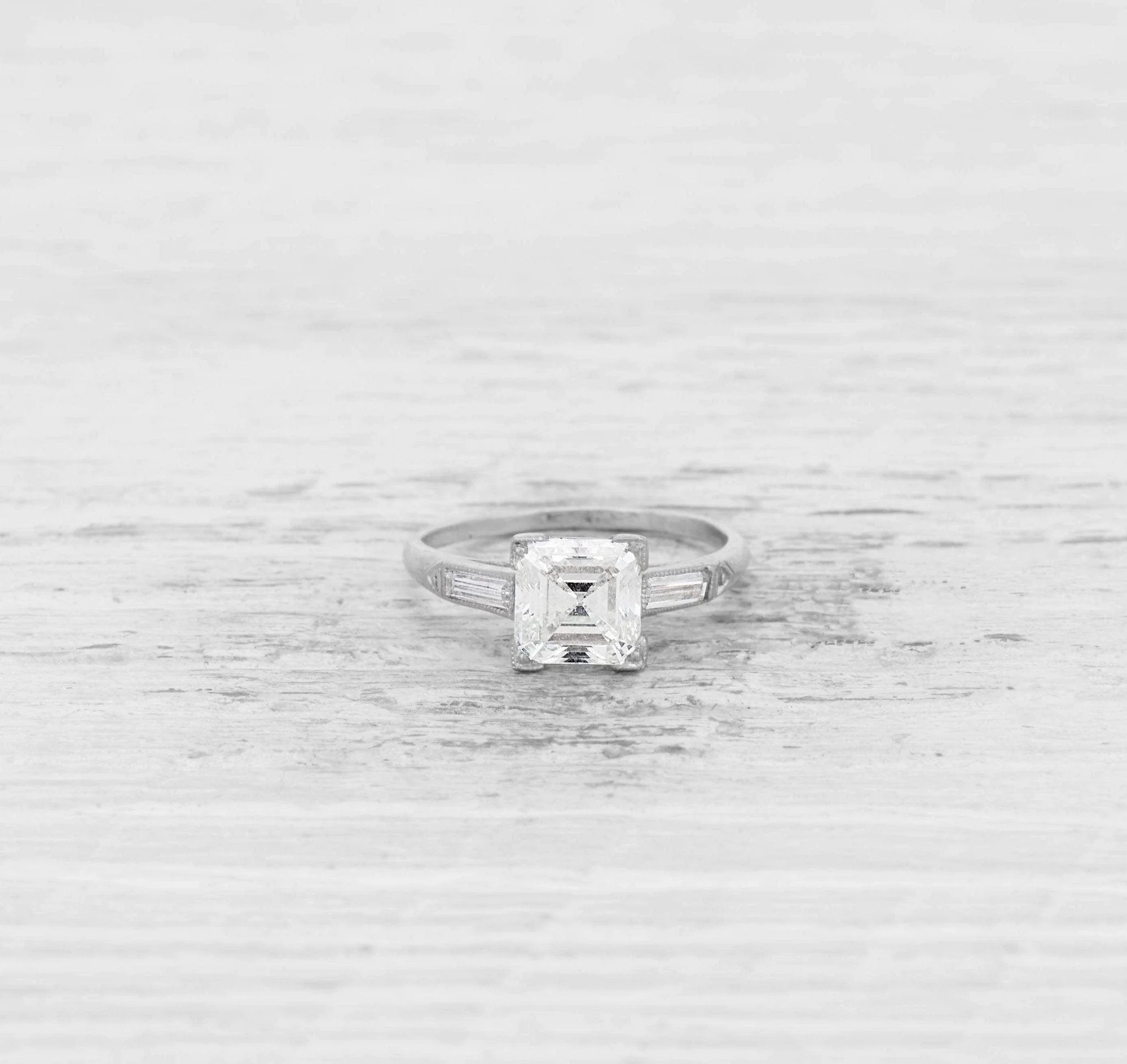 1.52 ART DECO SQUARE-CUT DIAMOND ENGAGEMENT RING - Image 2