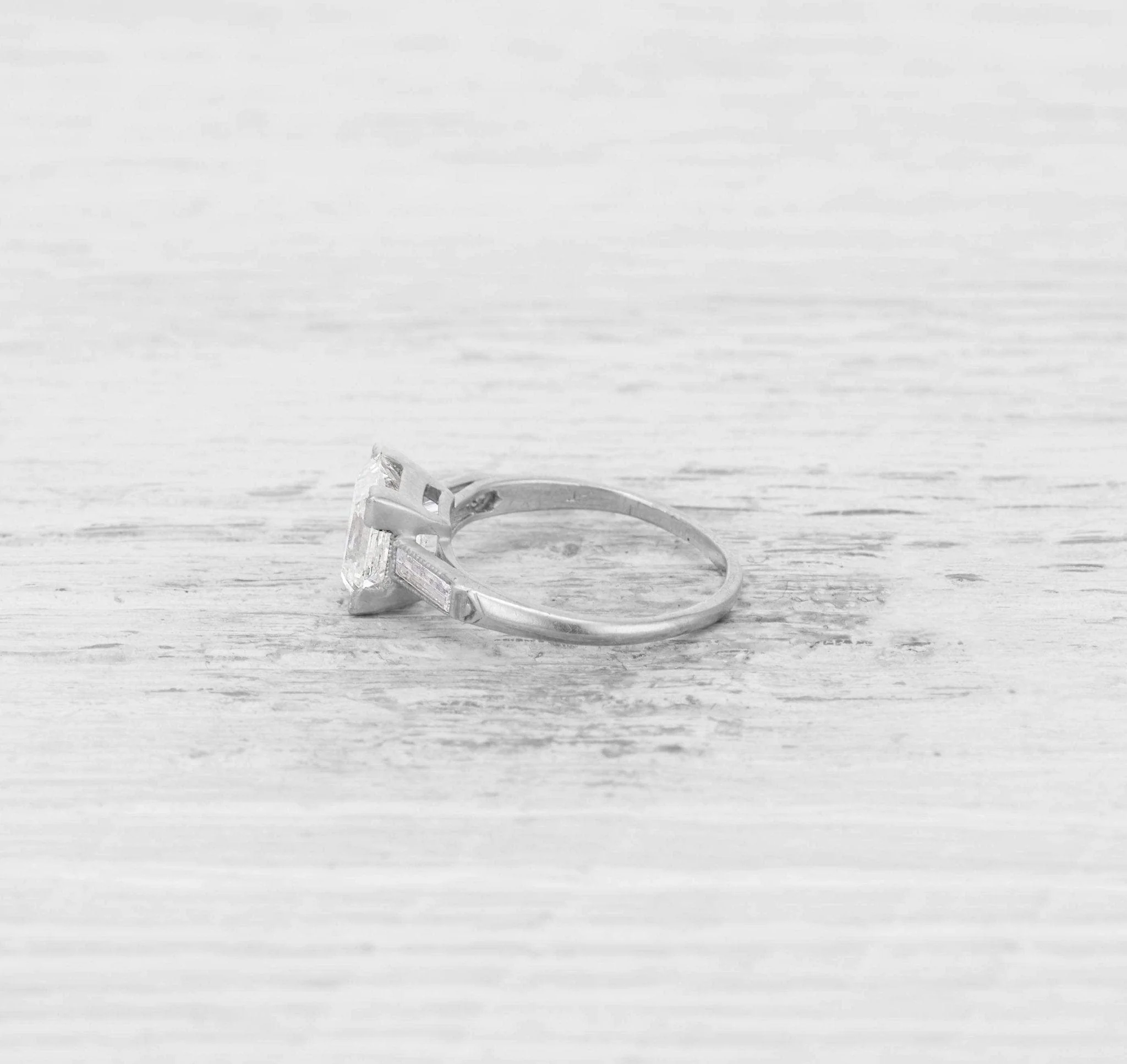 1.52 ART DECO SQUARE-CUT DIAMOND ENGAGEMENT RING - Image 3