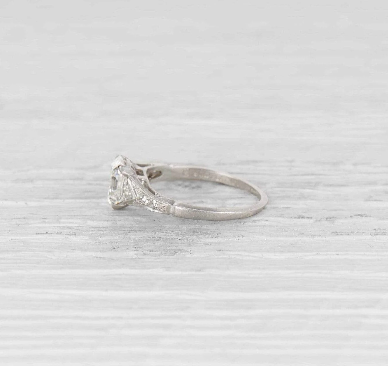 1.55 Carat Late Art Deco Diamond Engagement Ring - Image 3