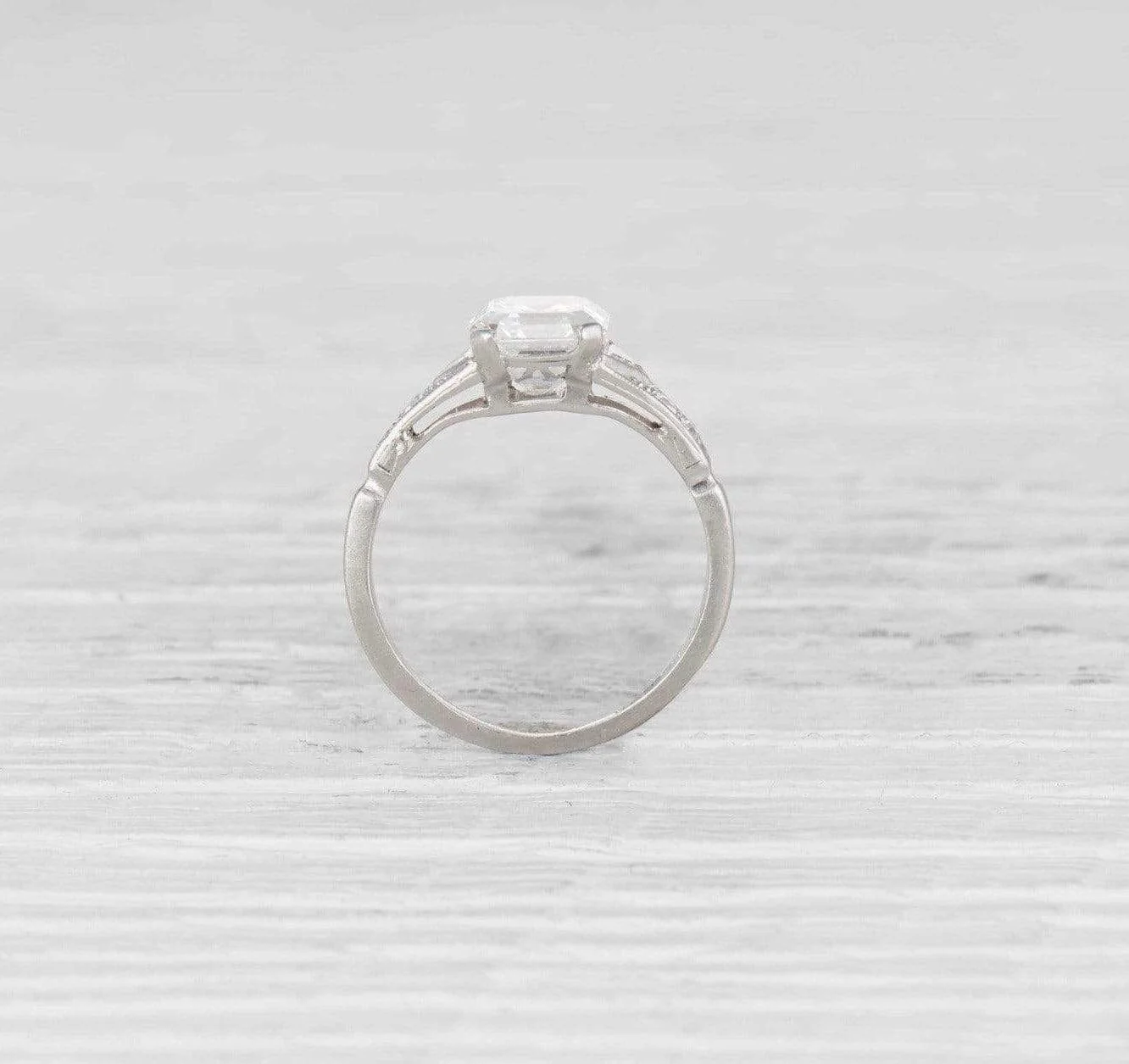1.55 Carat Late Art Deco Diamond Engagement Ring - Image 4