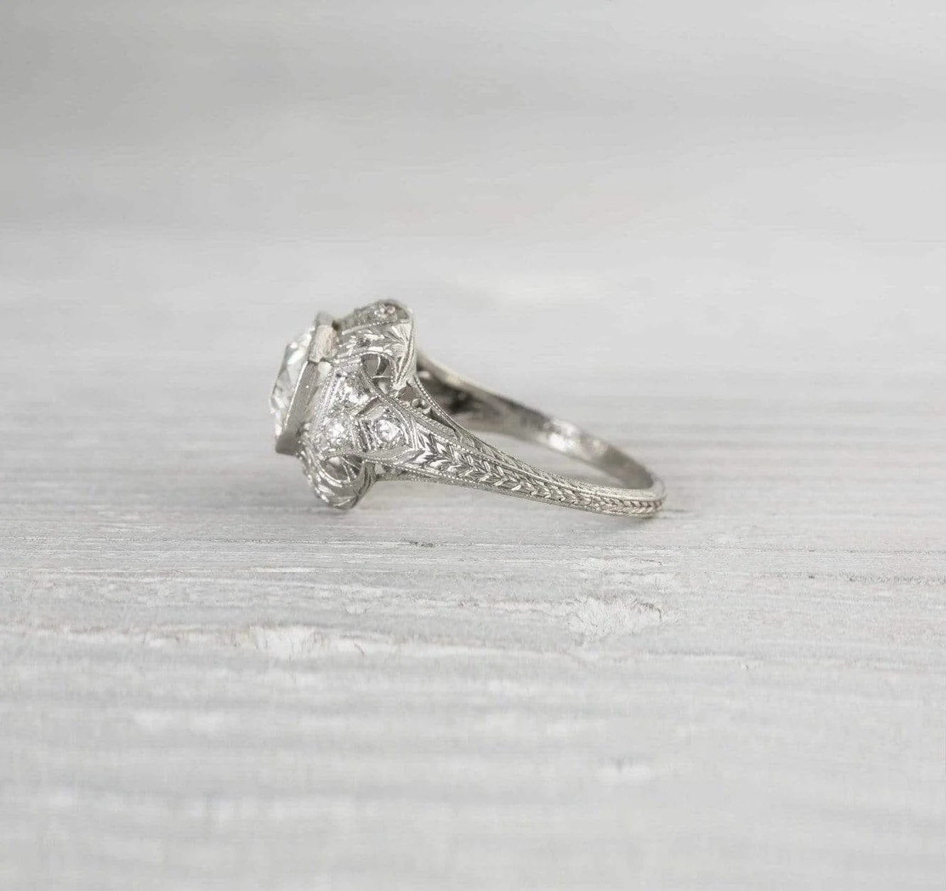 1.56 Carat Vintage Art Deco Engagement Ring - Image 3