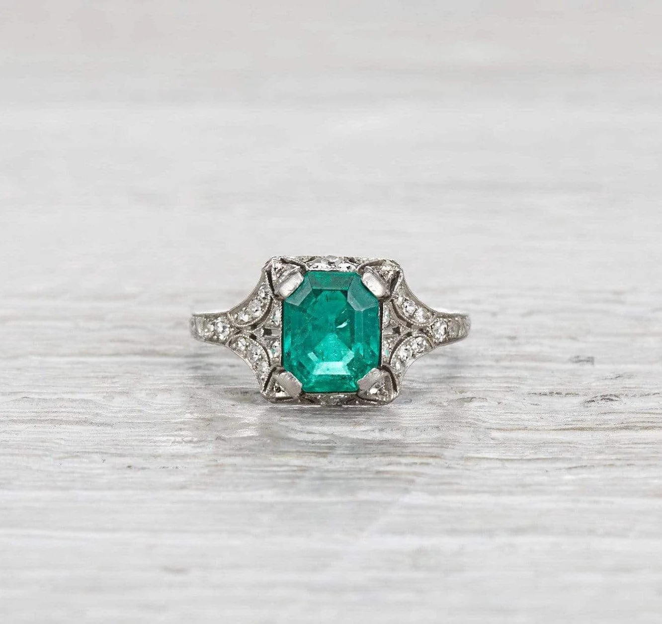 1.60 Carat Art Deco Emerald Ring - Image 2