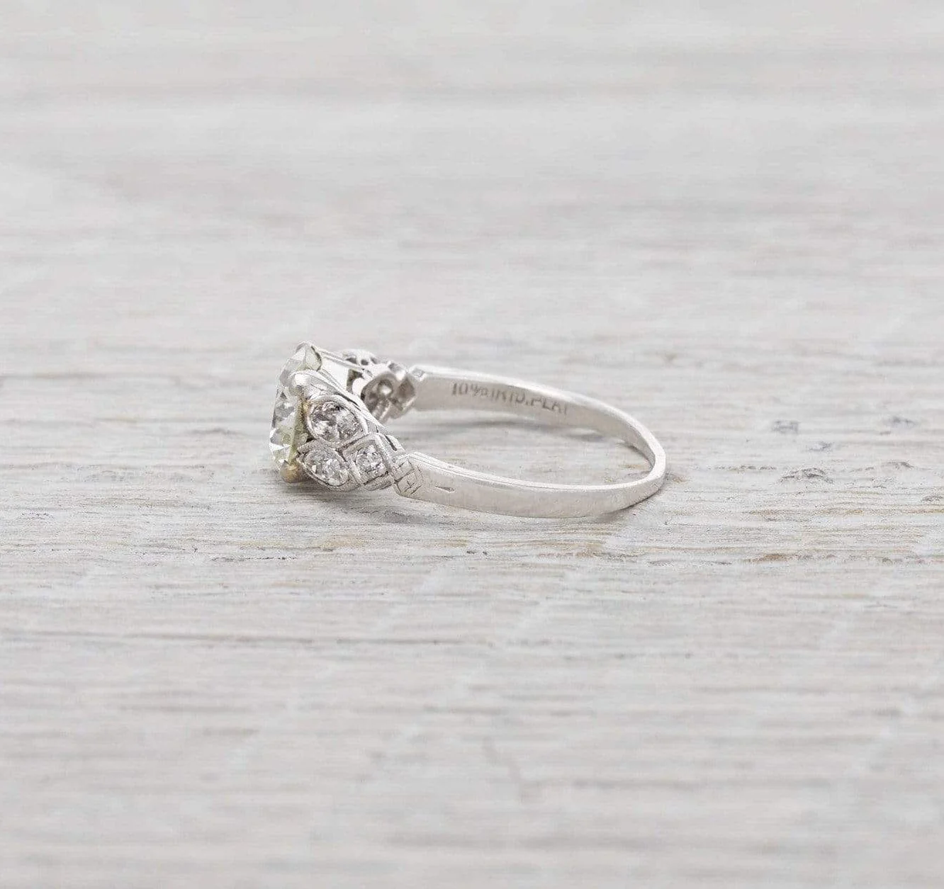 1.61 Carat Art Deco Diamond Engagement Ring - Image 3