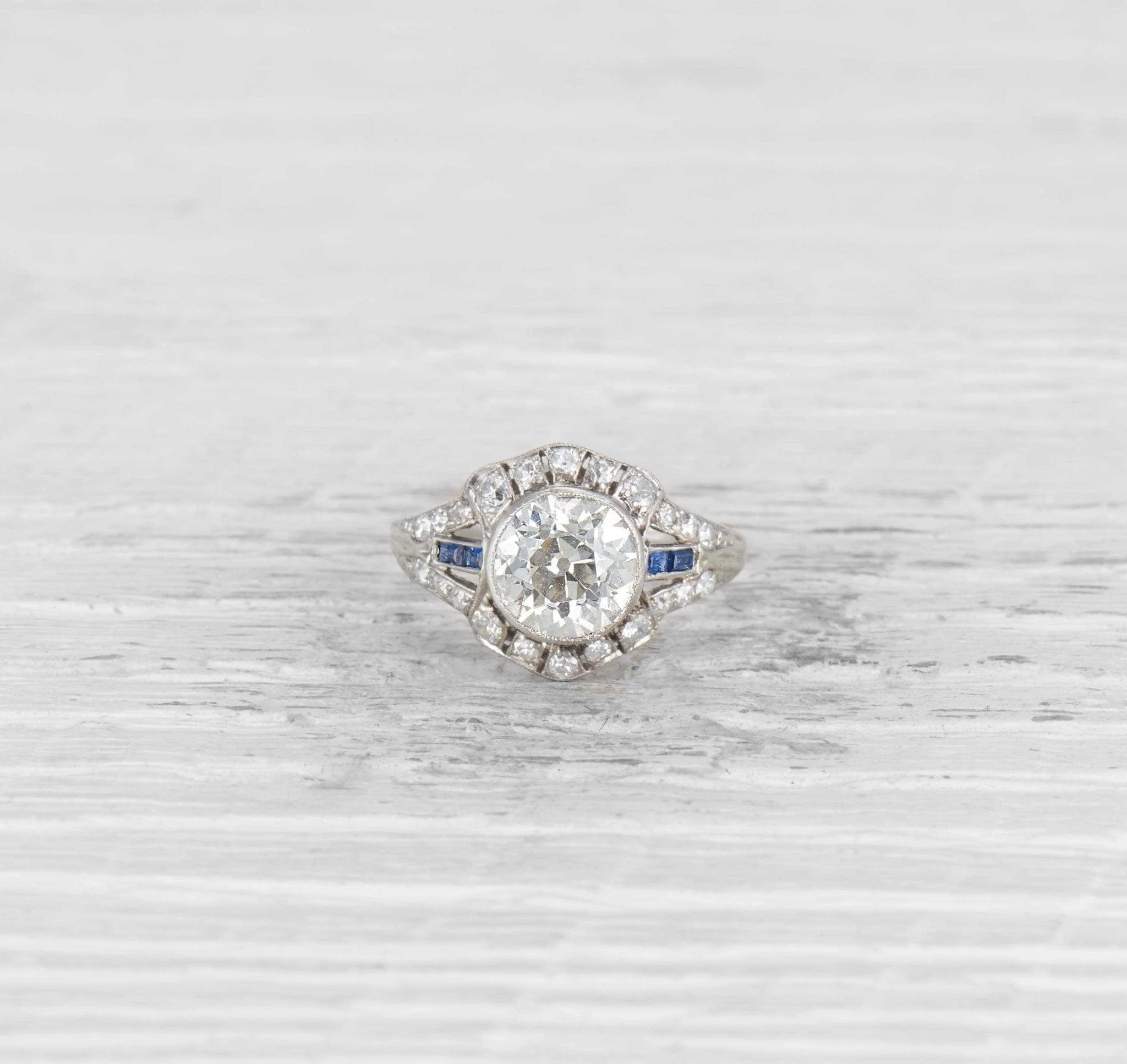 1.72 CARAT ART DECO DIAMOND AND SAPPHIRE RING - Image 2